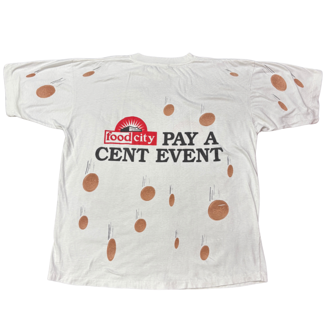 【ヴィンテージ風】Food City “Pay A Cent Event” 両面プリントTシャツ/ユニークペニーデザイン/USAカルチャー系・古着スタイルに◎