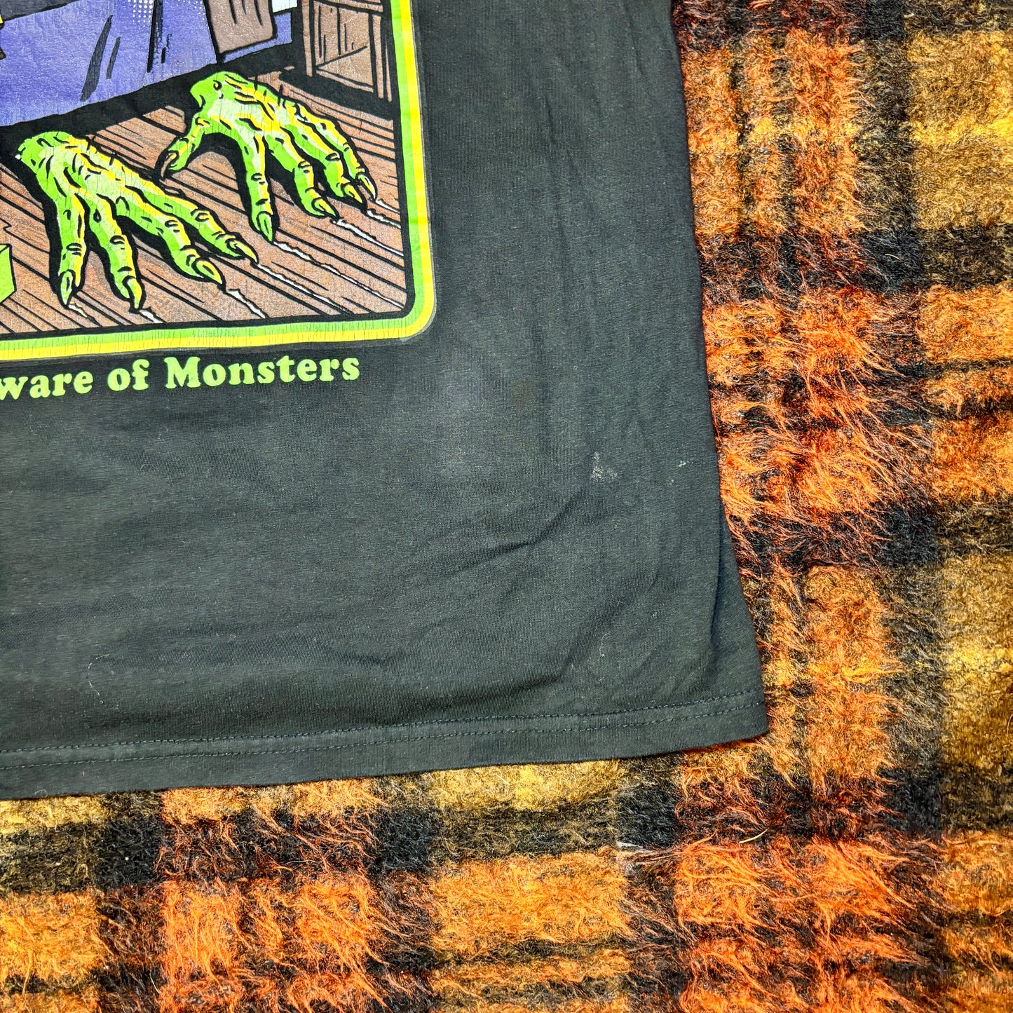 【90s ホラー】Goosebumps グースバンプス Tシャツ|BEWARE OF MONSTERS レトロ怪奇アメコミ風
