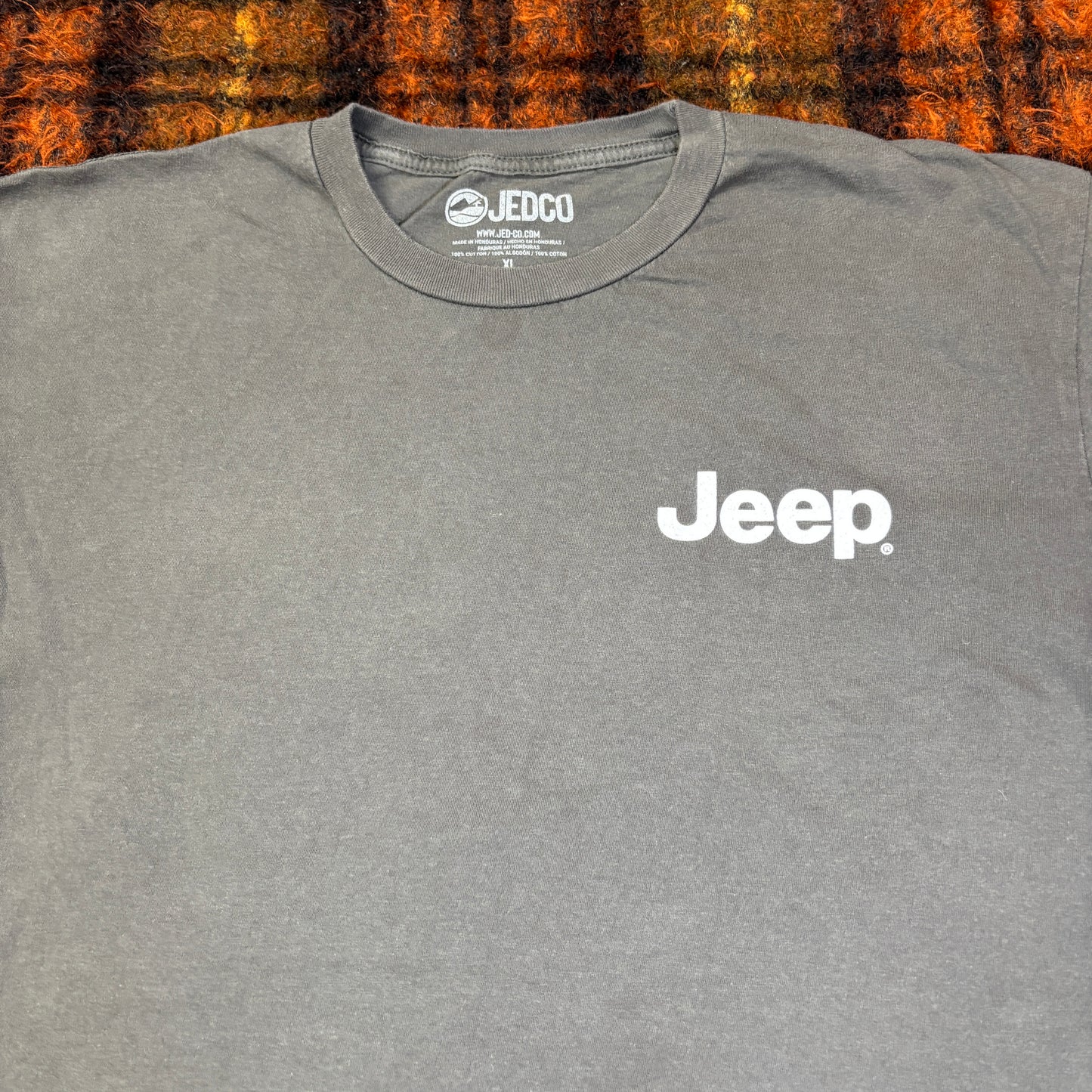 【Jeep公式】ビッグフット オフロードTシャツ|アウトドア × SUVグラフィック