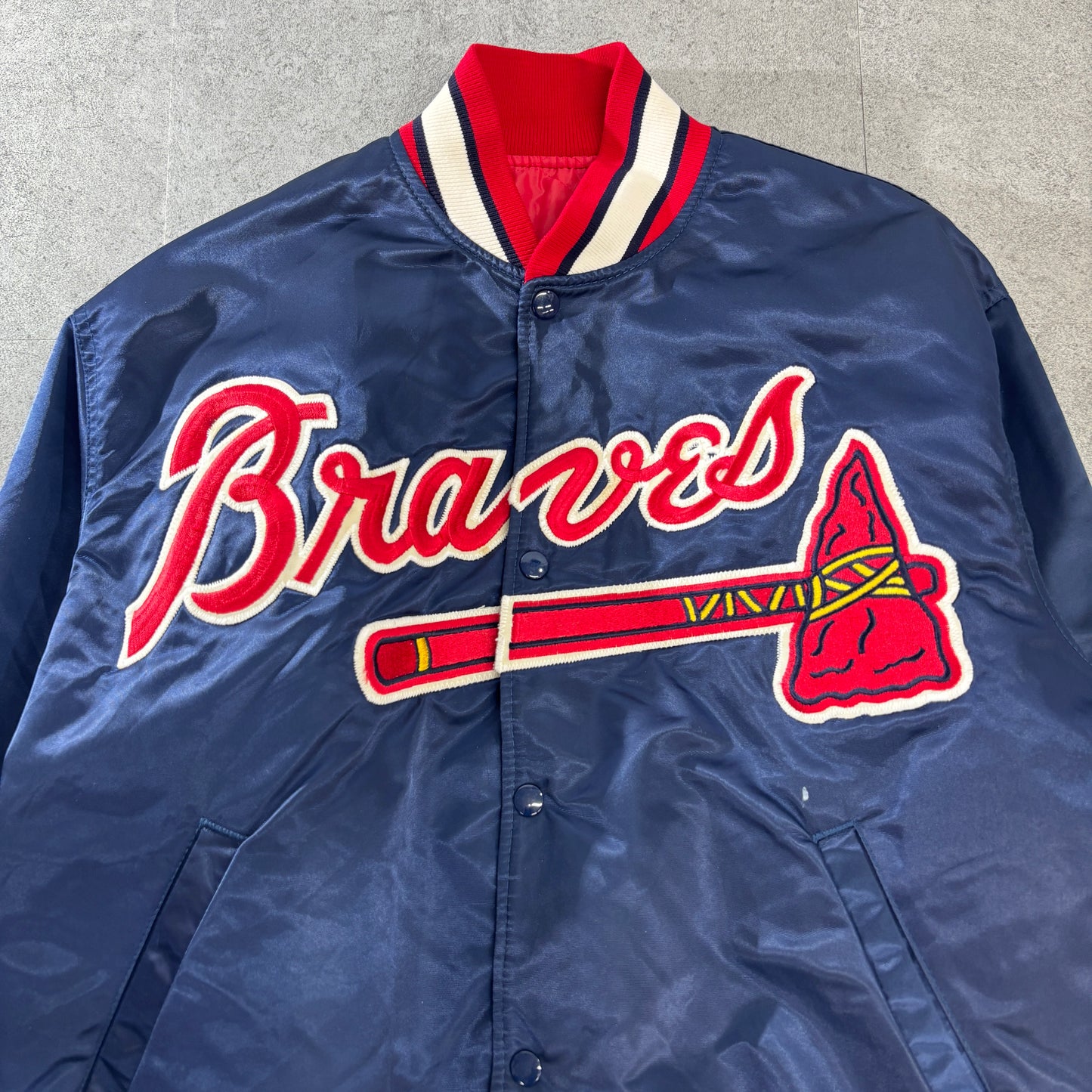 90s USA製 STARTER “MLB DIAMOND COLLECTION” ATLANTA BRAVES サテン スタジャン L ネイビー×レッド ビッグロゴ