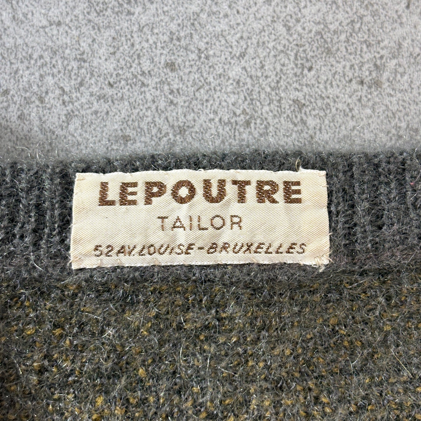 LEPOUTRE TAILOR “Golf Scene” アートニット セーター グレー 80s–90s/ ベルギー ブリュッセルタグ ウール調 ジャカード ゴルフ柄 Vintage