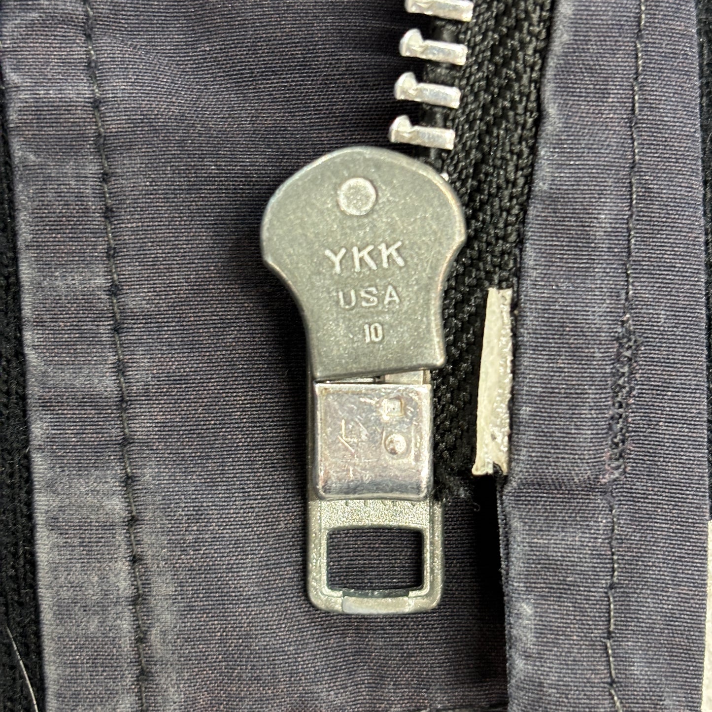 90s USA製 Federal Express(FedEx) Stan Hermanデザイン R&R Uniforms YKK/USAジップ 反射テープ ワークボンバージャケット L REG