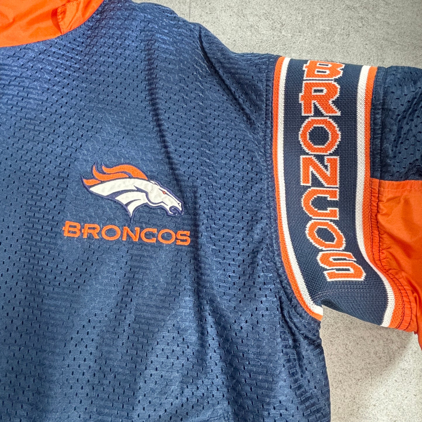 90s PRO PLAYER DENVER BRONCOS ナイロンジャケット ネイビー×オレンジ 刺繍ロゴ NFL公式モデル リバーシブル