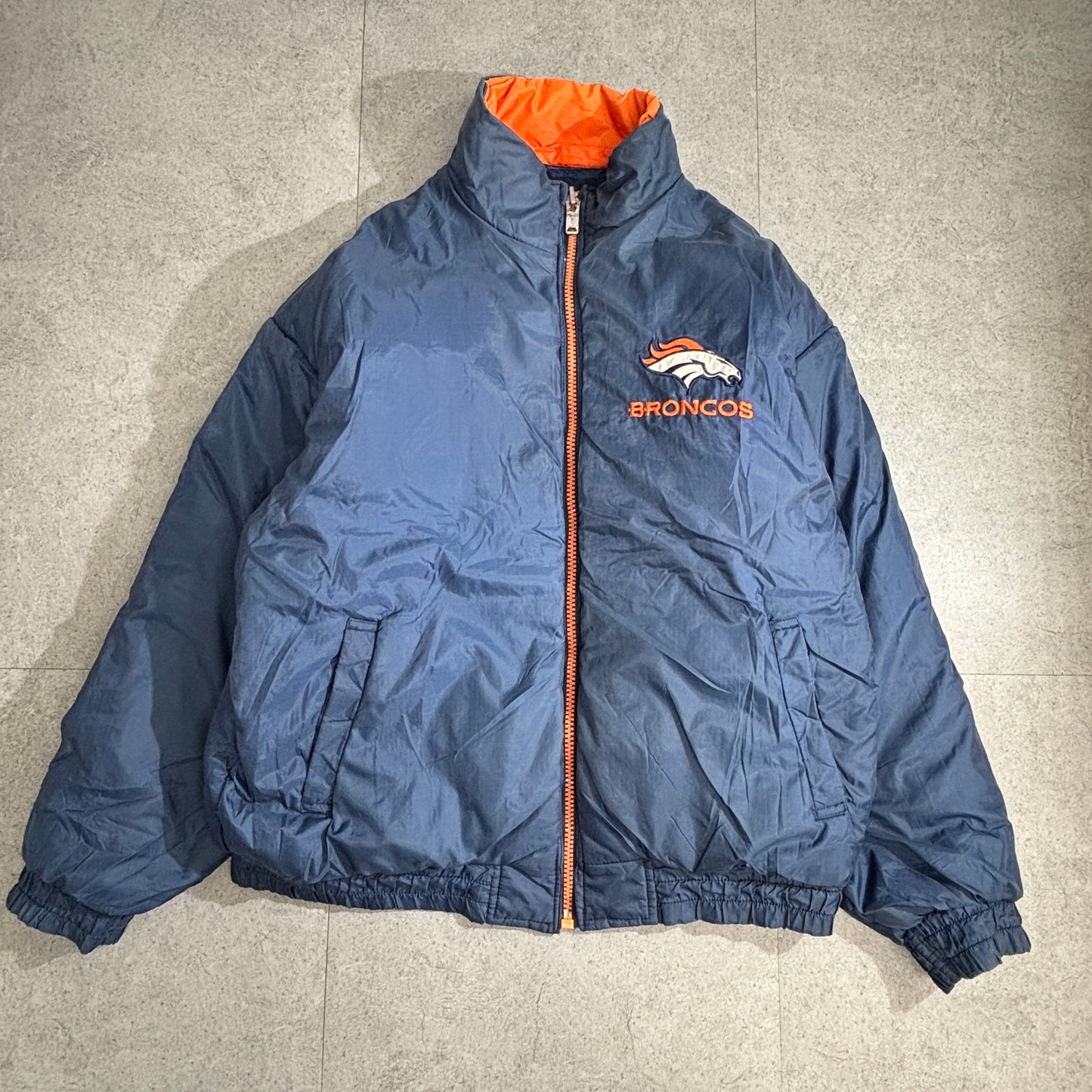 90s PRO PLAYER DENVER BRONCOS ナイロンジャケット ネイビー×オレンジ 刺繍ロゴ NFL公式モデル リバーシブル