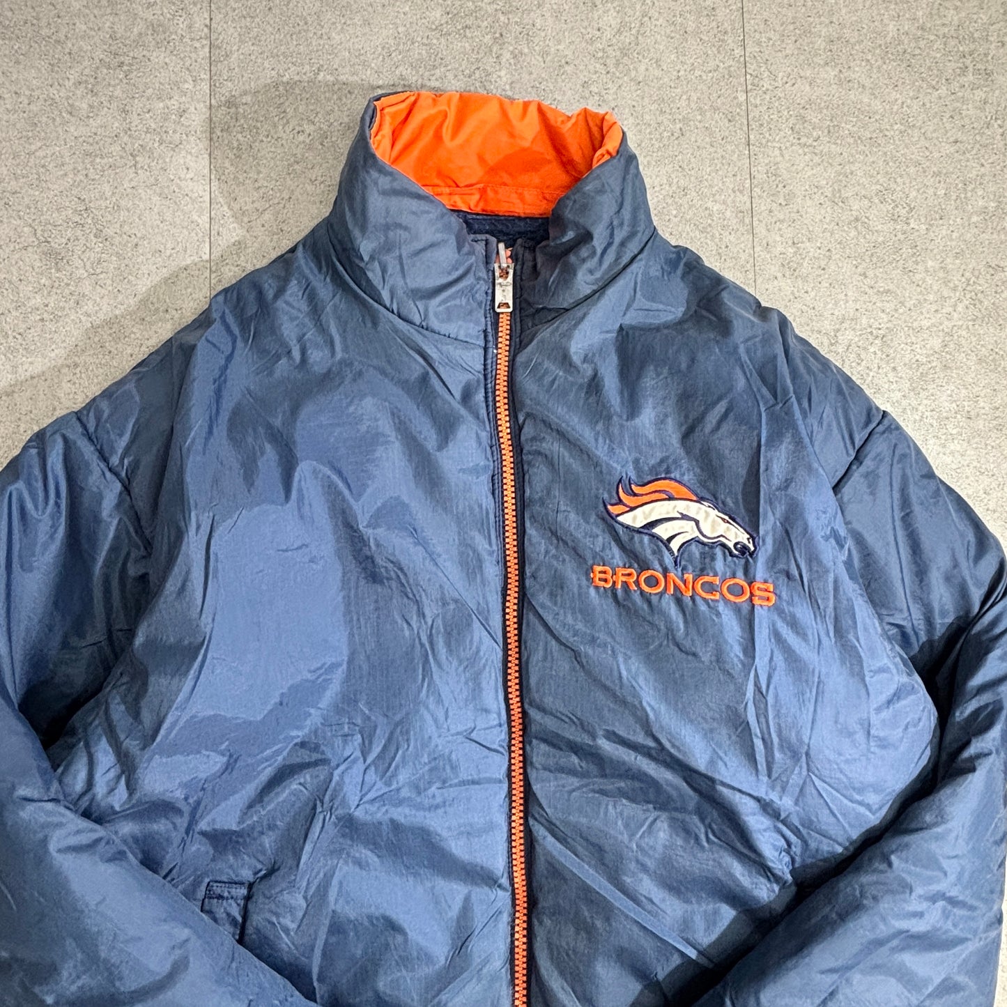90s PRO PLAYER DENVER BRONCOS ナイロンジャケット ネイビー×オレンジ 刺繍ロゴ NFL公式モデル リバーシブル