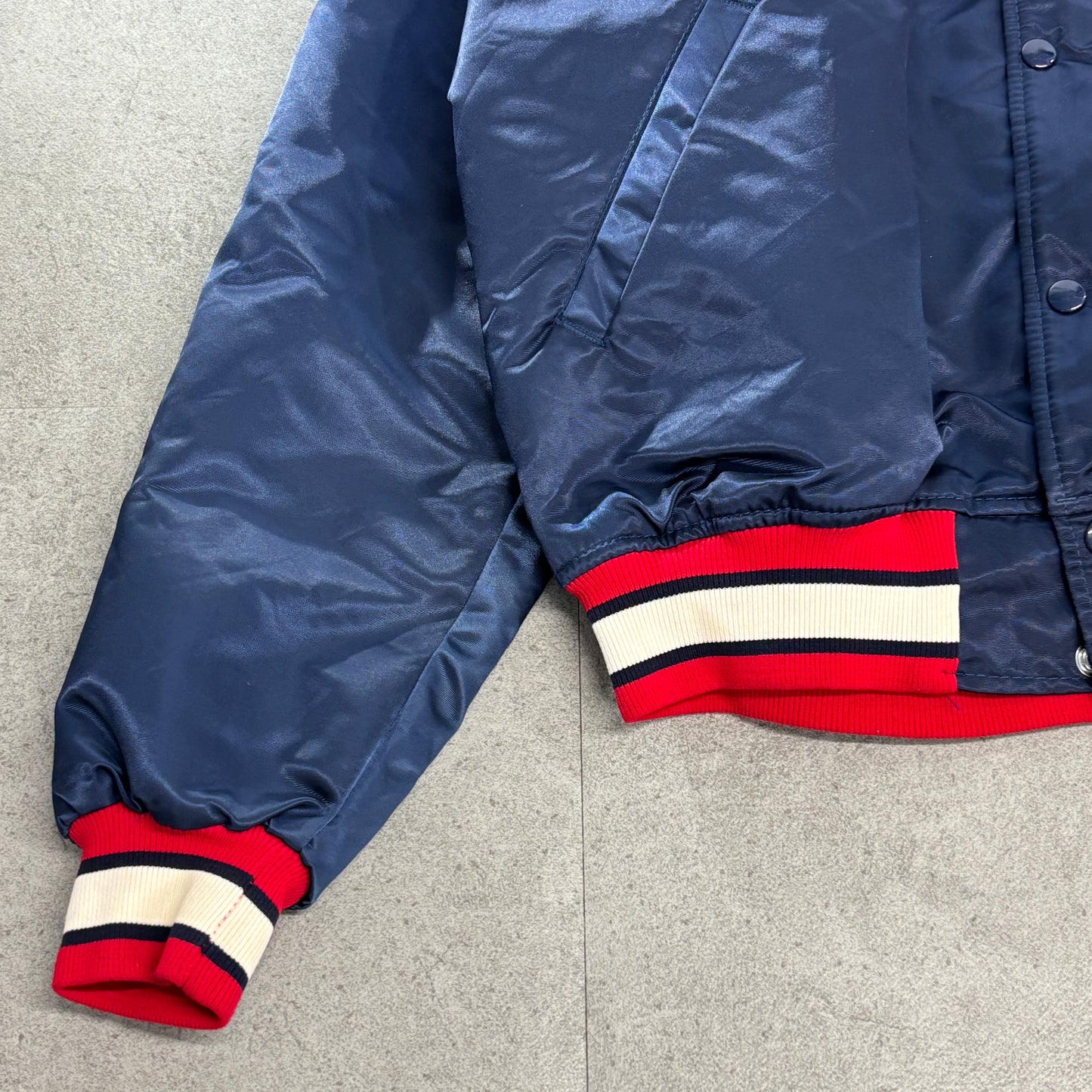 90s USA製 STARTER “MLB DIAMOND COLLECTION” ATLANTA BRAVES サテン スタジャン L ネイビー×レッド ビッグロゴ