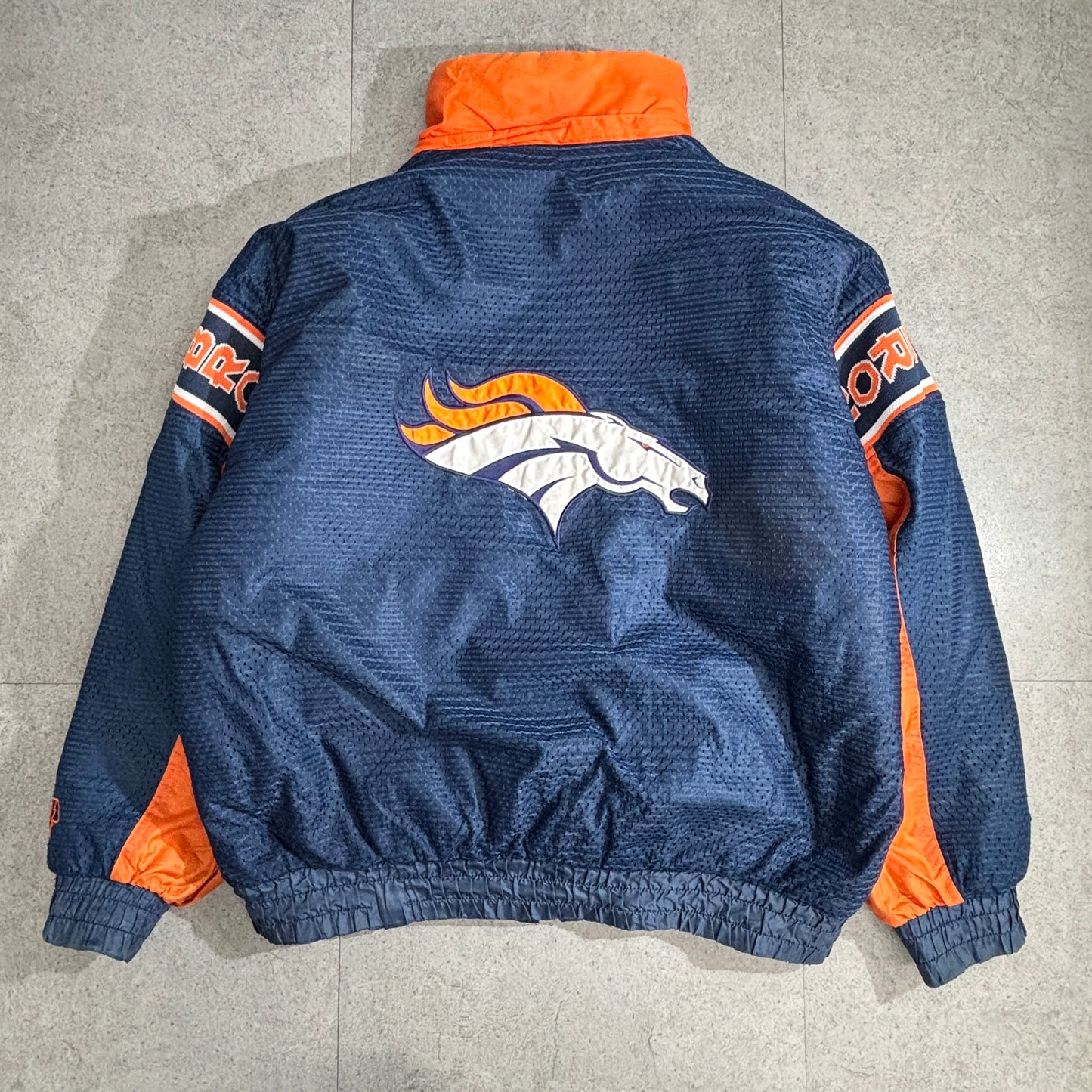 90s PRO PLAYER DENVER BRONCOS ナイロンジャケット ネイビー×オレンジ 刺繍ロゴ NFL公式モデル リバーシブル