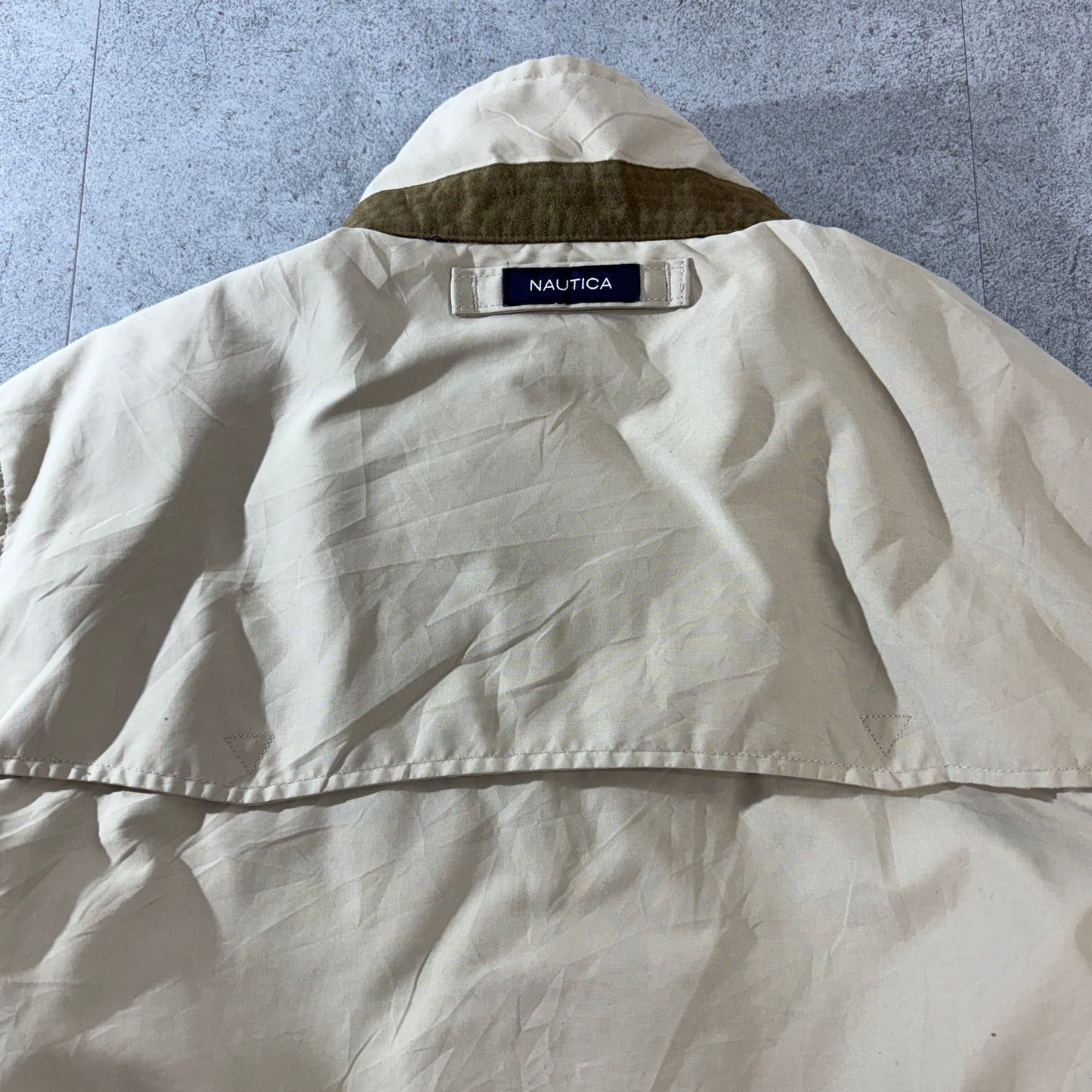 NAUTICA ノーティカ ハリントン/ドリズラージャケット ベージュ Lサイズ フルジップ ロゴ刺繍 カンボジア製
