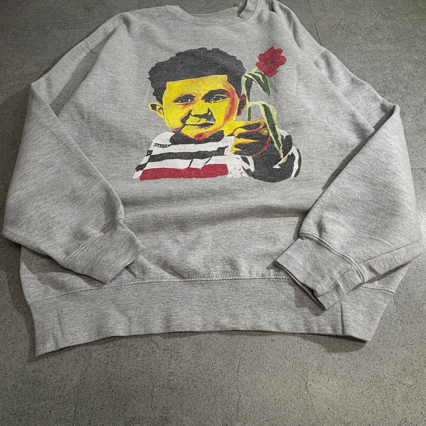 【アートプリント】Boy with Flower スウェットトレーナー グレー Cotton Heritage ボディ XL ストリート アート