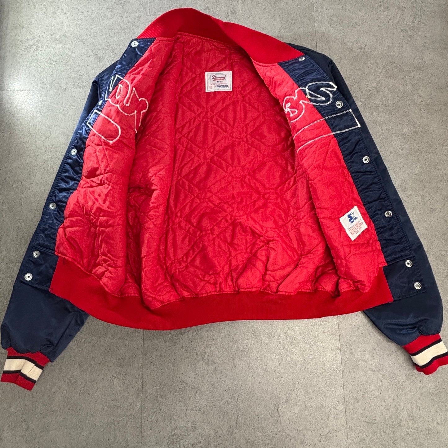 90s USA製 STARTER “MLB DIAMOND COLLECTION” ATLANTA BRAVES サテン スタジャン L ネイビー×レッド ビッグロゴ