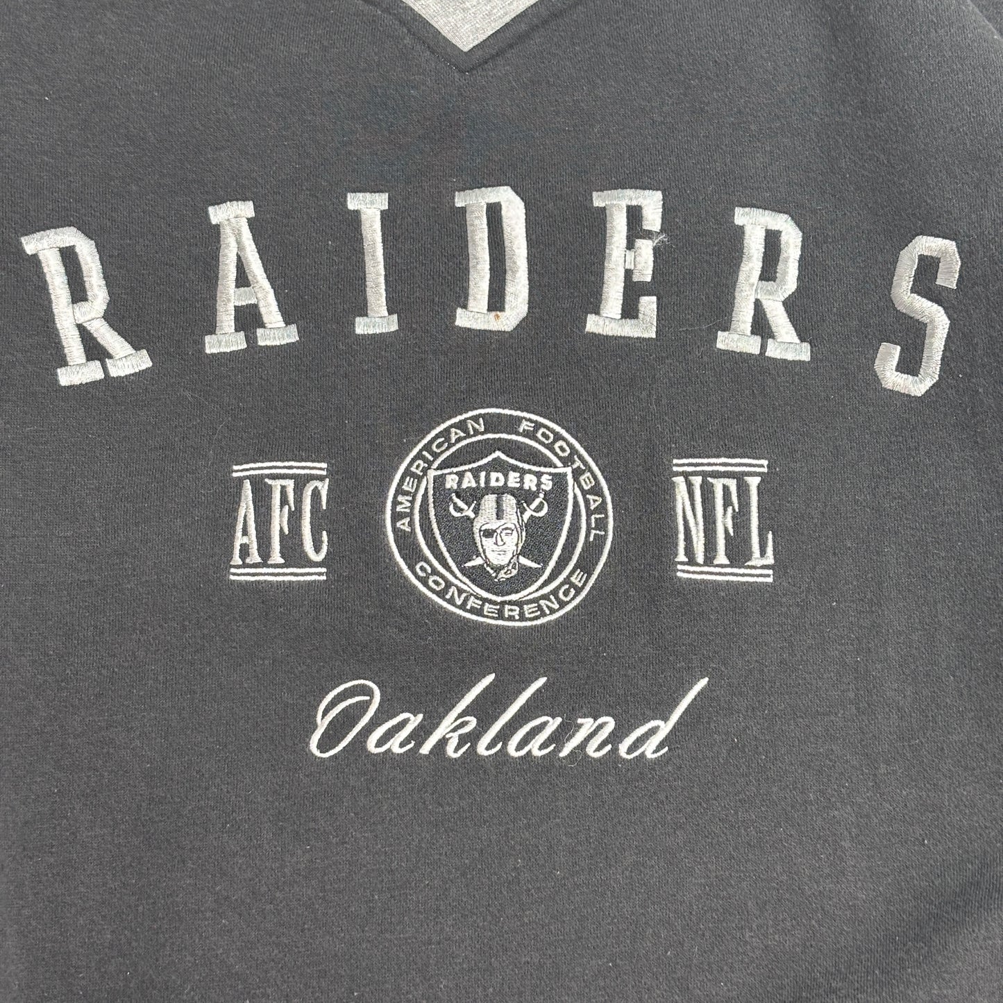 【90s Lee SPORT Oakland Raiders Vネックスウェット】NFL レイダース 刺繍 ブラック XL相当 古着/8-71
