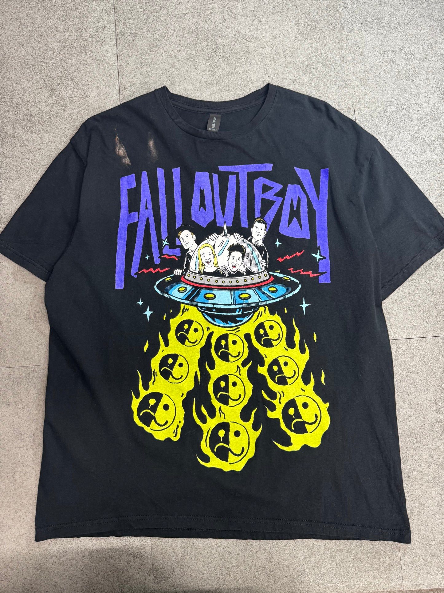 【Fall Out Boy バンドTシャツ】UFO グラフィック 両面プリント ブラック GILDAN XL 古着/8-68