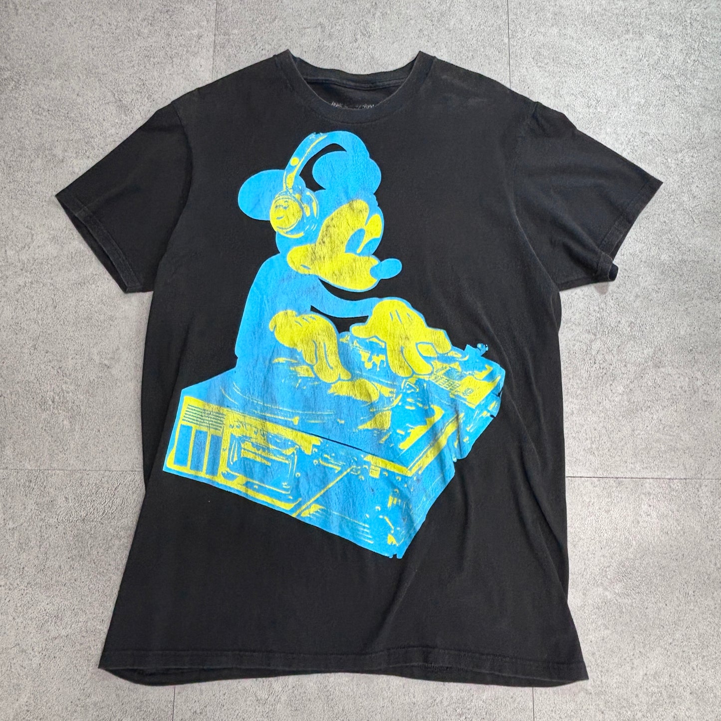 【Disney Mickey Mouse DJ プリントTシャツ】ブラック Disney公式 USAプリント/7-7