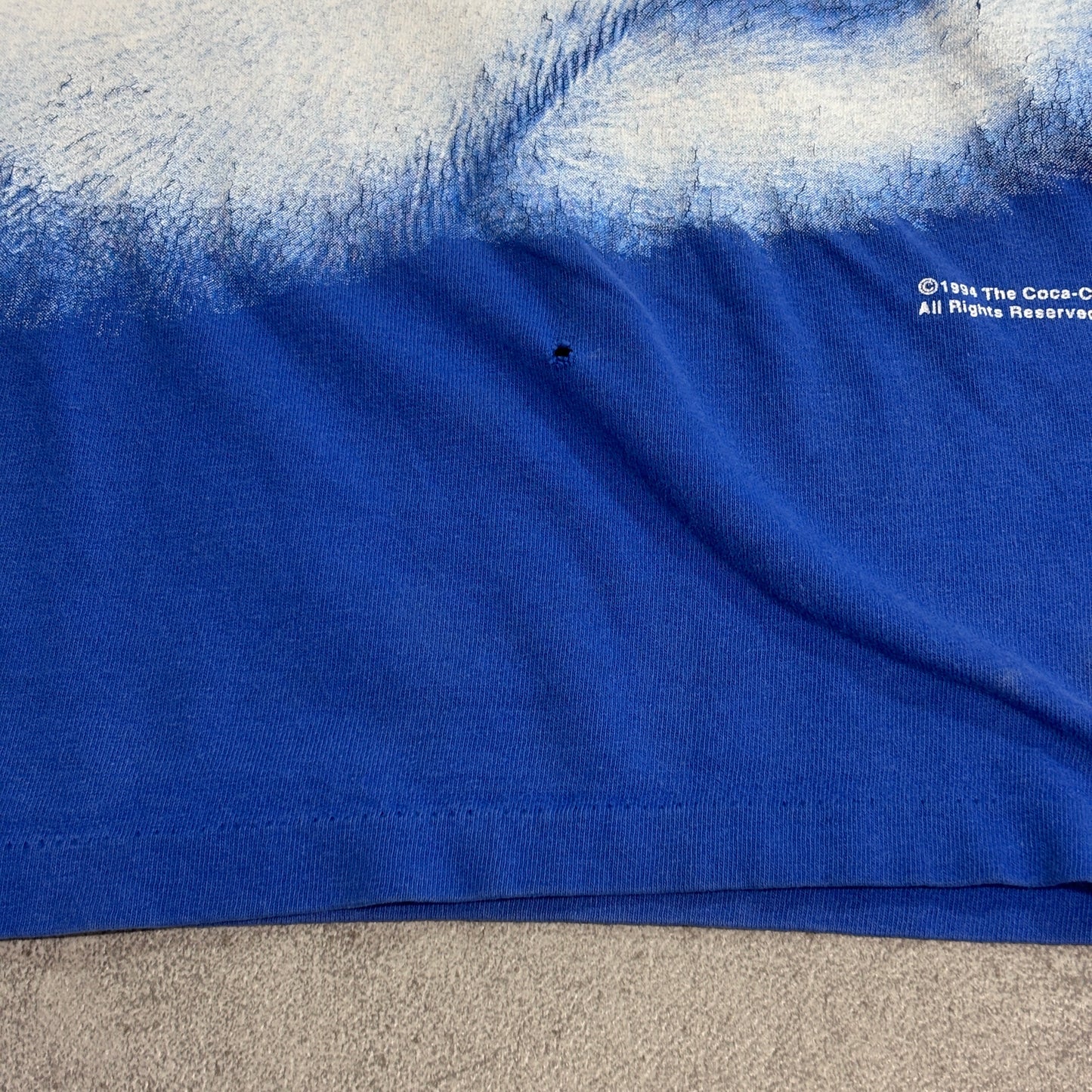 【Coca-Cola 1994 ポーラーベア プリントTシャツ】コカコーラ シロクマ サングラス 青ボディ 90s 古着/8-40