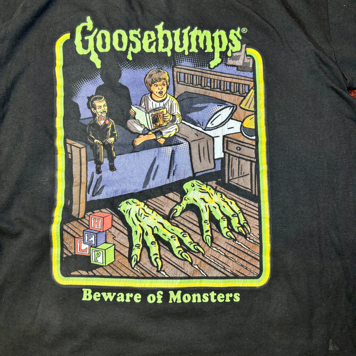 【90s ホラー】Goosebumps グースバンプス Tシャツ｜BEWARE OF MONSTERS レトロ怪奇アメコミ風