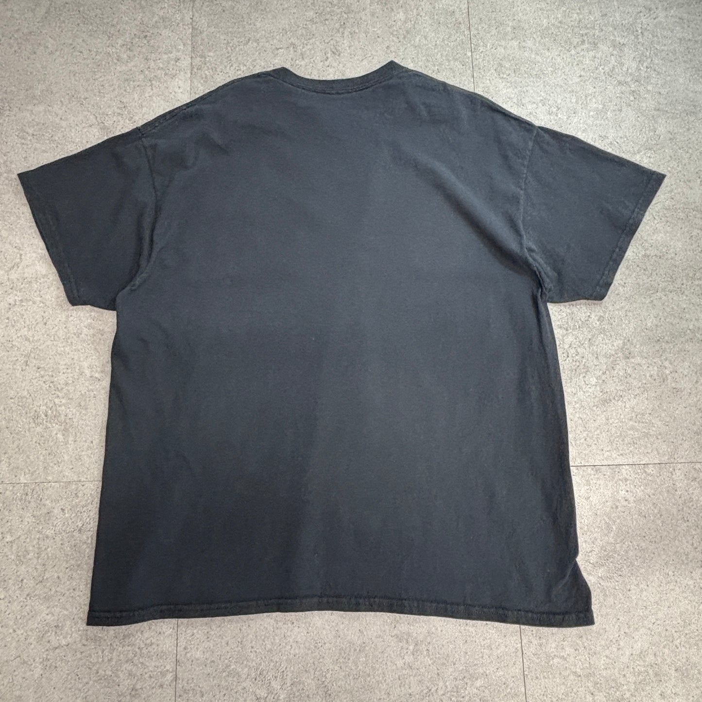 【Steven Rhodes ADOPT A FAMILIAR “Black Magic Animal Rescue” プリントTシャツ】ブラック XL/7-12