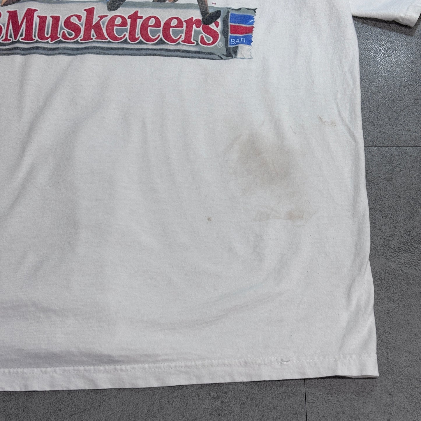 【3Musketeers プリントTシャツ】スリーマスケティアーズ チョコレートバー GILDANボディ XL 企業T 古着/8-6