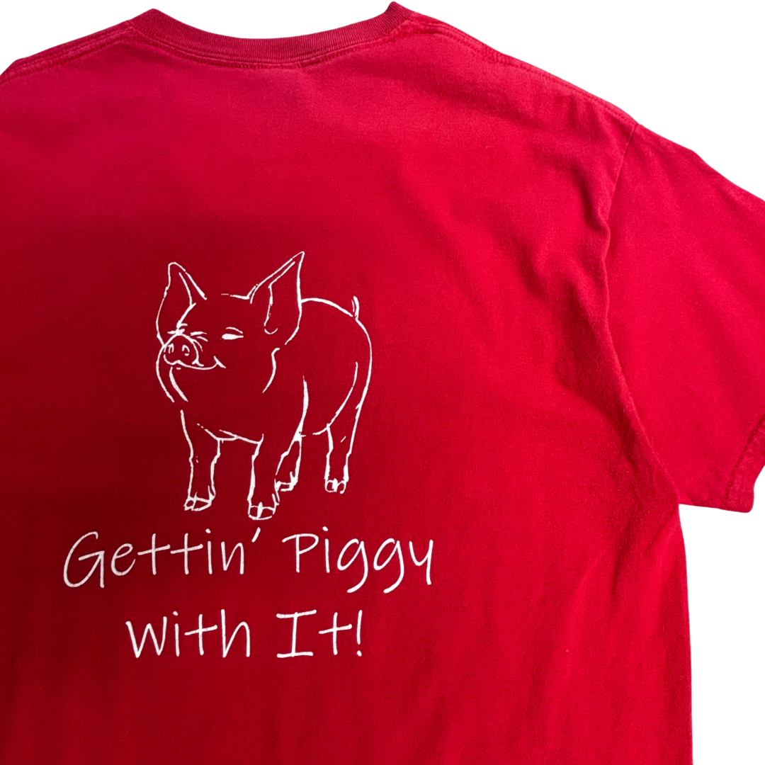【Gettin’ Piggy With It!】Trigg County Country Ham Festival 2019 イベントTシャツ レッド/7-37