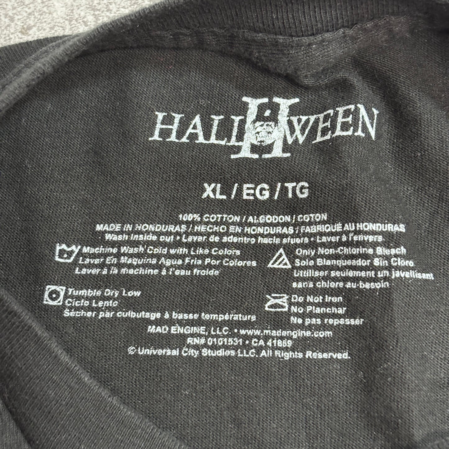 【HALLOWEEN II Michael Myers プリントTシャツ】マイケル・マイヤーズ ホラー映画Tシャツ Mad Engine Universal Studios 古着/8-17