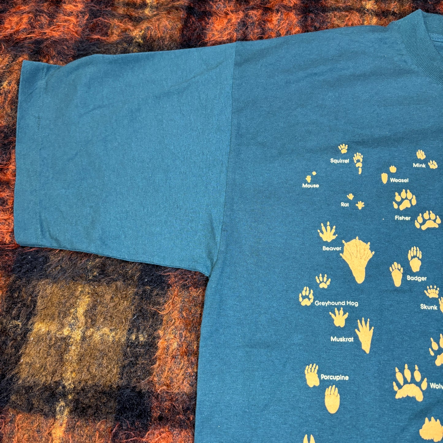 【CANADIAN CRITTERS】足跡アートTシャツ｜トロント発！動物トラック柄