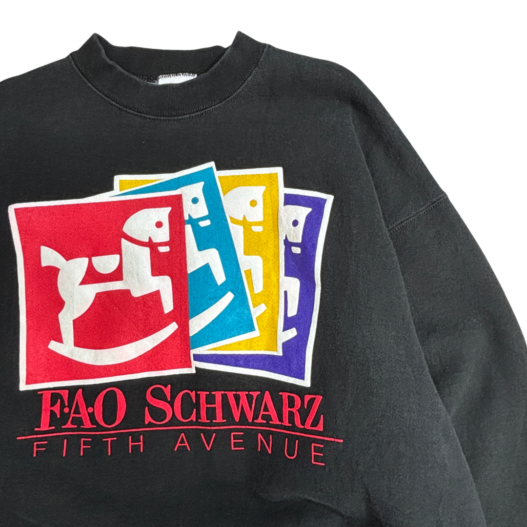 【90s FAO SCHWARZ FIFTH AVENUE スウェット X LARGE】USA製 ヴィンテージ クルーネック トイストア 企業ロゴ ブラック/2-103