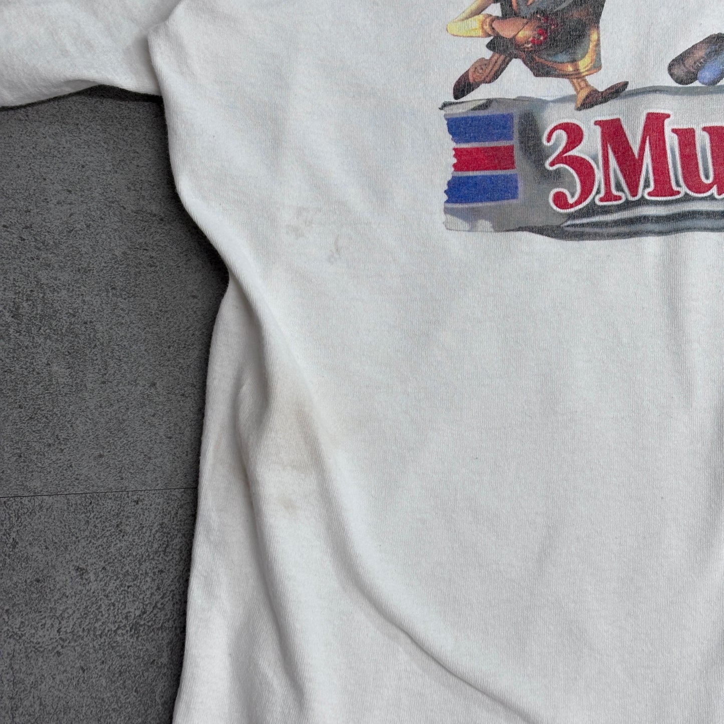 【3Musketeers プリントTシャツ】スリーマスケティアーズ チョコレートバー GILDANボディ XL 企業T 古着/8-6