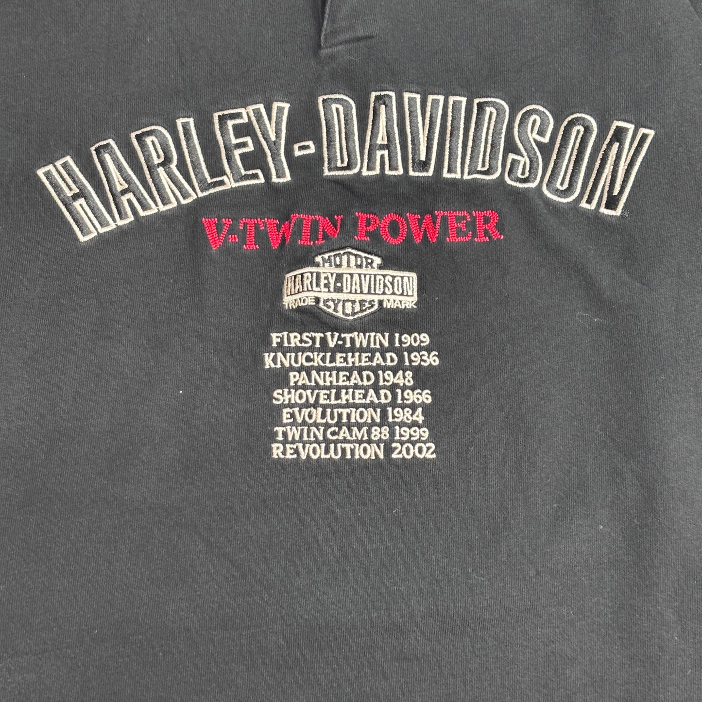 【HARLEY-DAVIDSON V-TWIN POWER ヘンリーネック ロングスリーブTシャツ】ブラック 刺繍 マカオ製/8-47