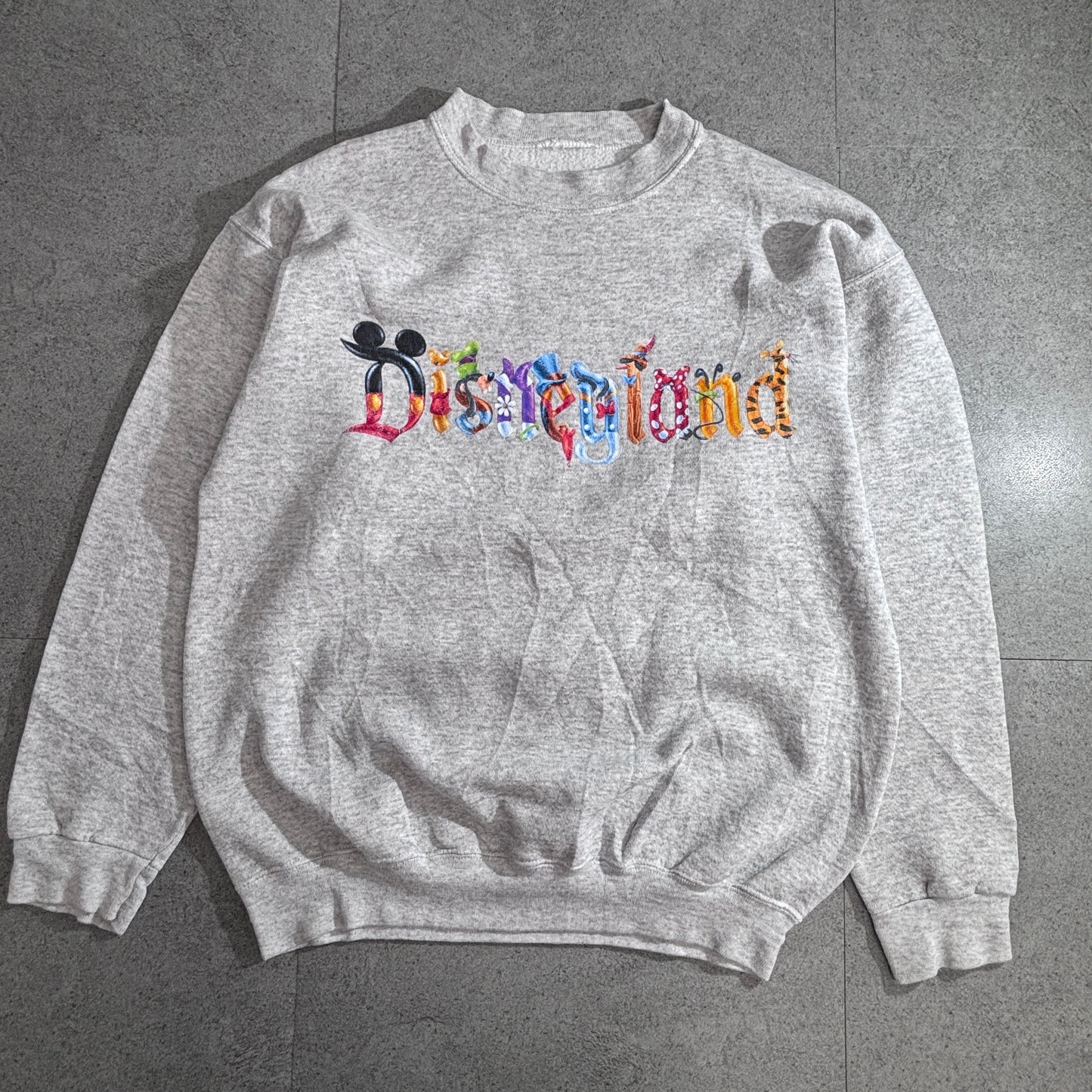 【Disneyland 刺繍スウェット L相当】グレー クルーネック ヴィンテージ/2-87