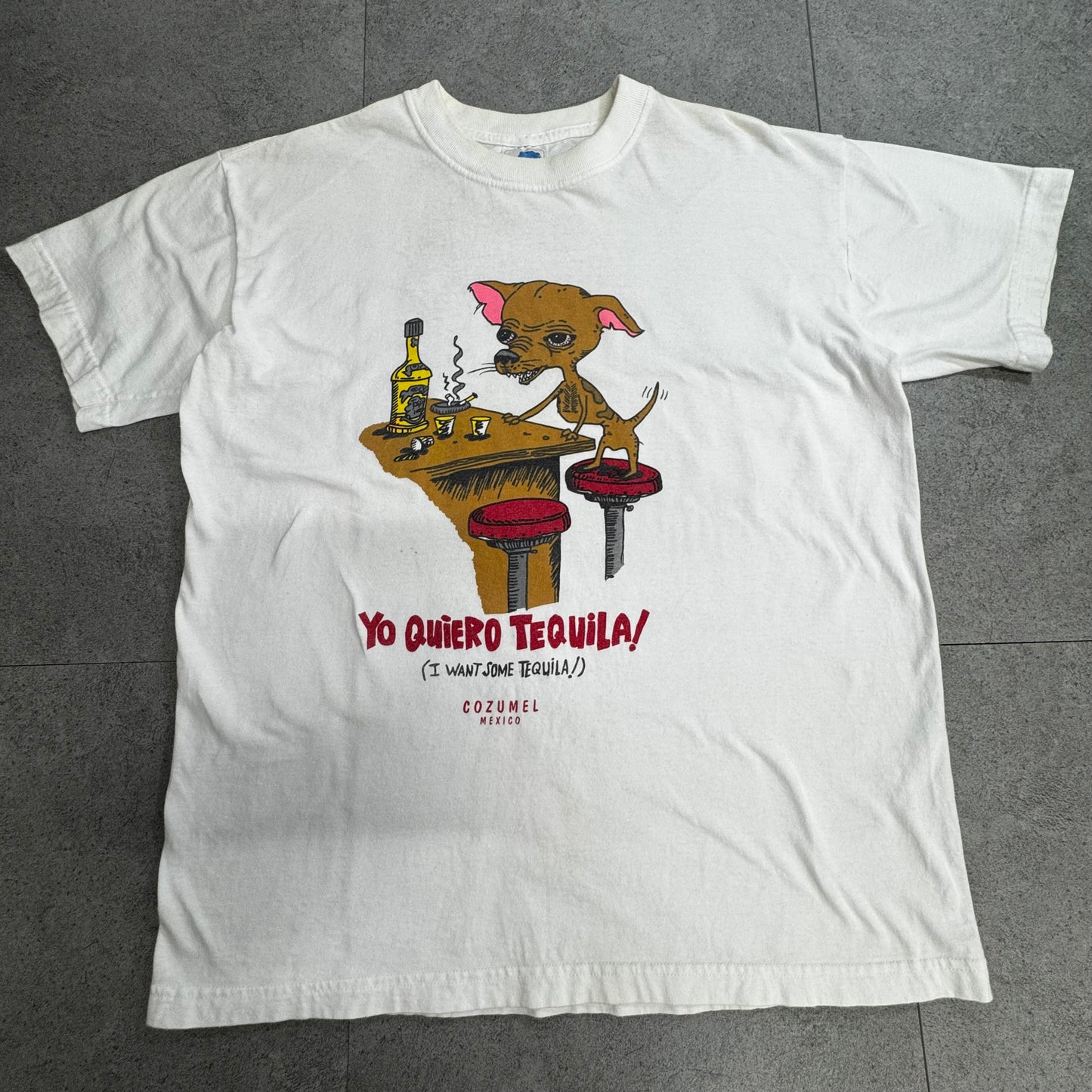 【Yo Quiero Tequila チワワ プリントTシャツ】メキシコ / アニマル / グラフィックTシャツ / ホワイト/7-68