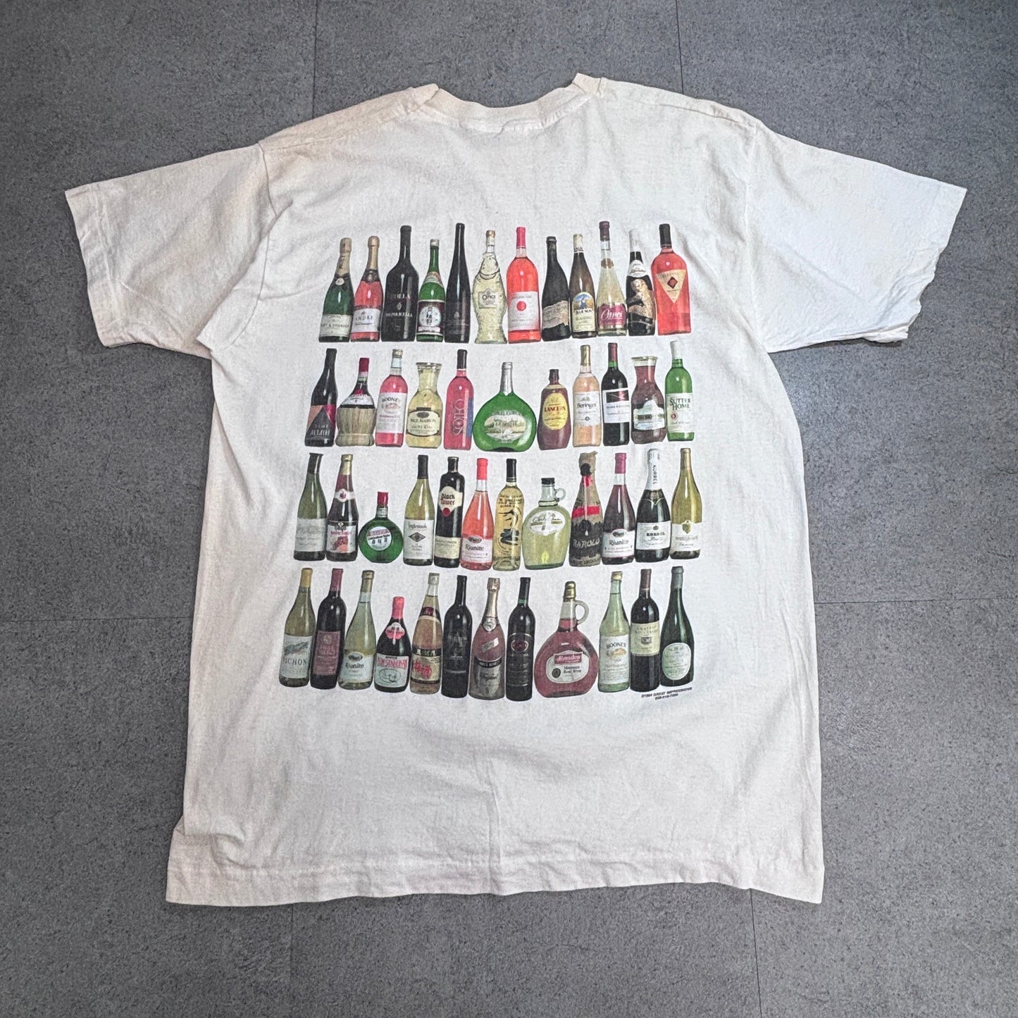 【90s GREAT IMPRESSIONS ワインボトル 総柄Tシャツ】ホワイト USA製 FRUIT OF THE LOOM XL 1994年コピーライト/8-48