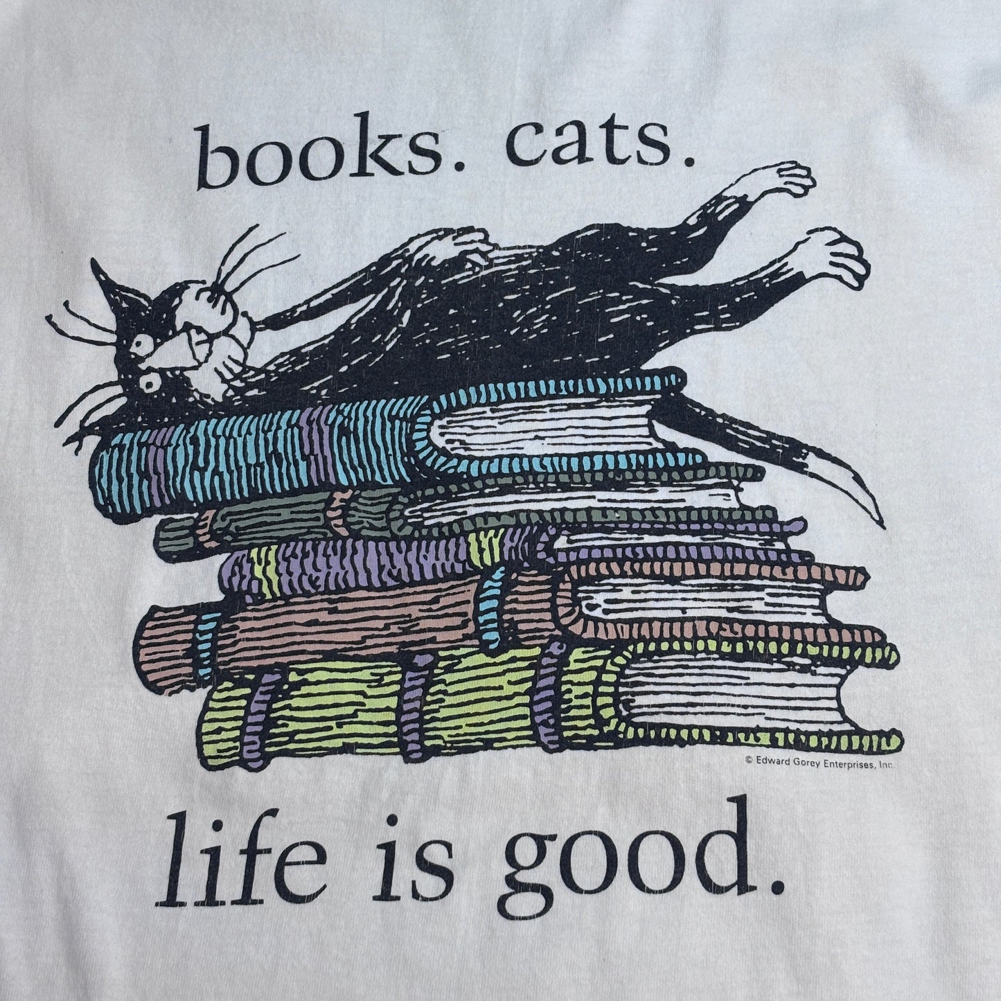 【Edward Gorey books cats life is good プリントTシャツ】エドワード・ゴーリー 猫 本 Fruit of the Loom HEAVY cotton 古着/8-50