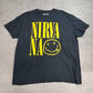 【NIRVANA（ニルヴァーナ）スマイリーフェイス ロゴプリントTシャツ】ブラック/7-13