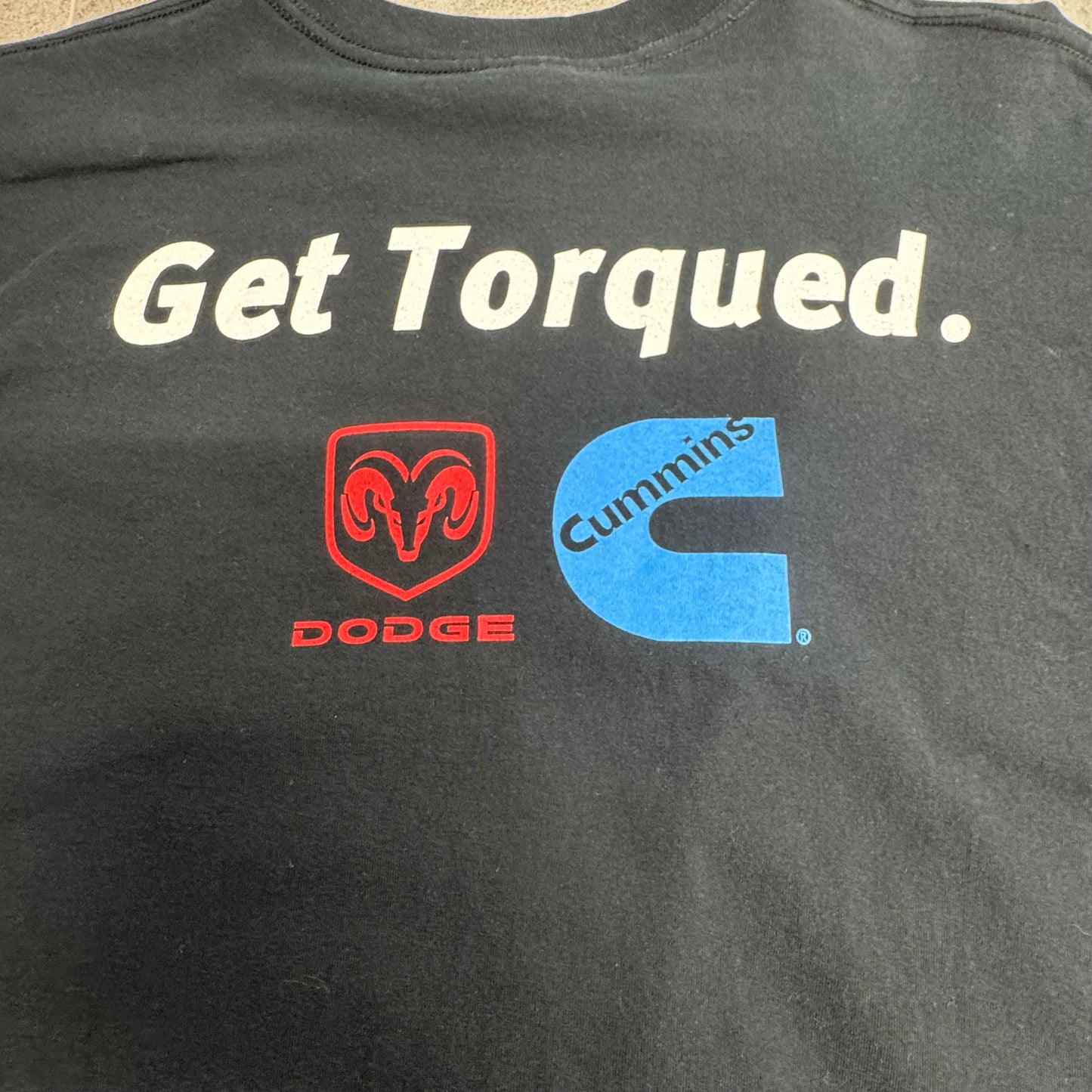 DODGE × Cummins “Get Torqued.” バックプリントTシャツ GILDAN Ultra Cotton XL ブラック/7-47