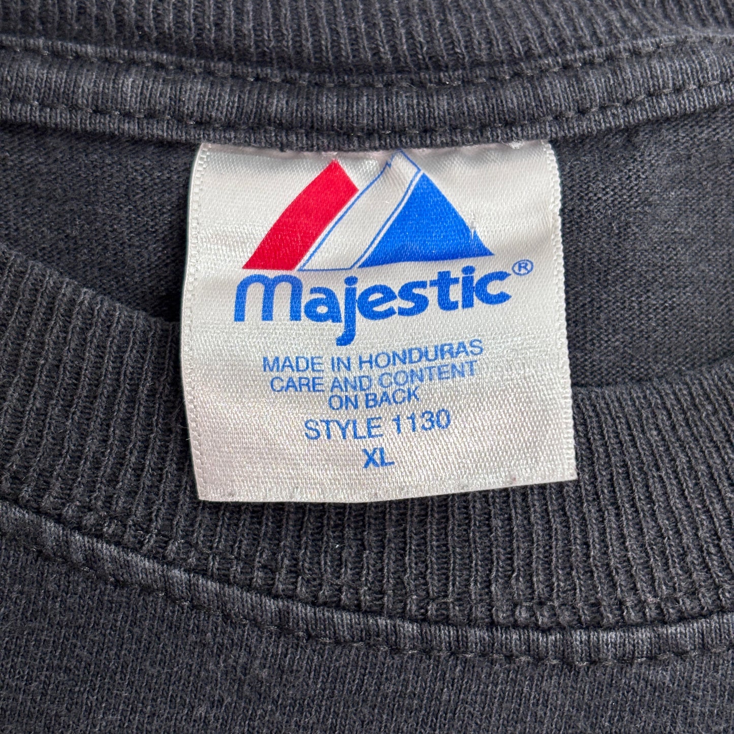 【BLACKSHIRTS 3 and OUT プリントTシャツ】Majestic ブラック スポーツT アメフト系 古着/5-6