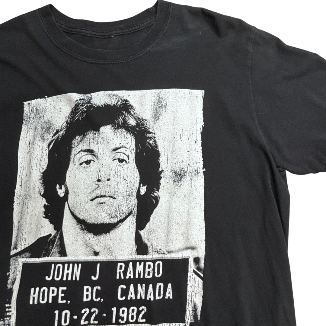 【RAMBO（ランボー／First Blood）ジョン・J・ランボー プリントTシャツ】2019年コピーライト 映画Tシャツ ブラック/7-30
