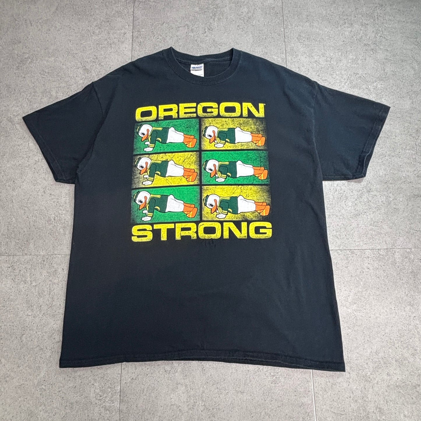 【OREGON STRONG プリントTシャツ】オレゴン・ダックス GILDAN Ultra Cotton XL ブラック 古着/8-56