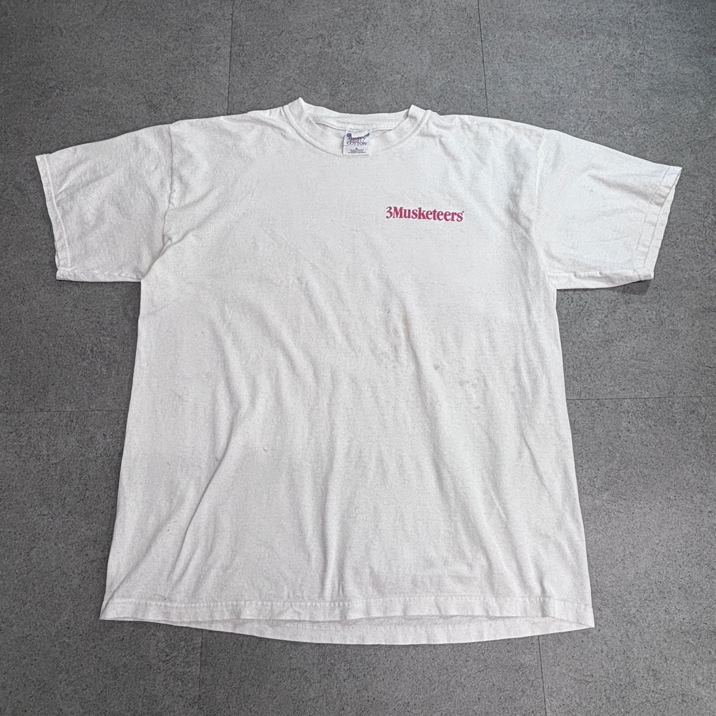 【3Musketeers プリントTシャツ】スリーマスケティアーズ チョコレートバー GILDANボディ XL 企業T 古着/8-6