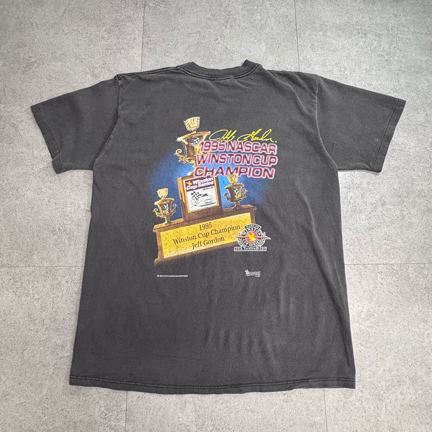 【Jeff Gordon 1995 NASCAR Winston Cup Champion Tシャツ】1995年 NASCAR チャンピオン USA製 Motorsports Traditions 両面プリント 90s ヴィンテージ 古着/7-89