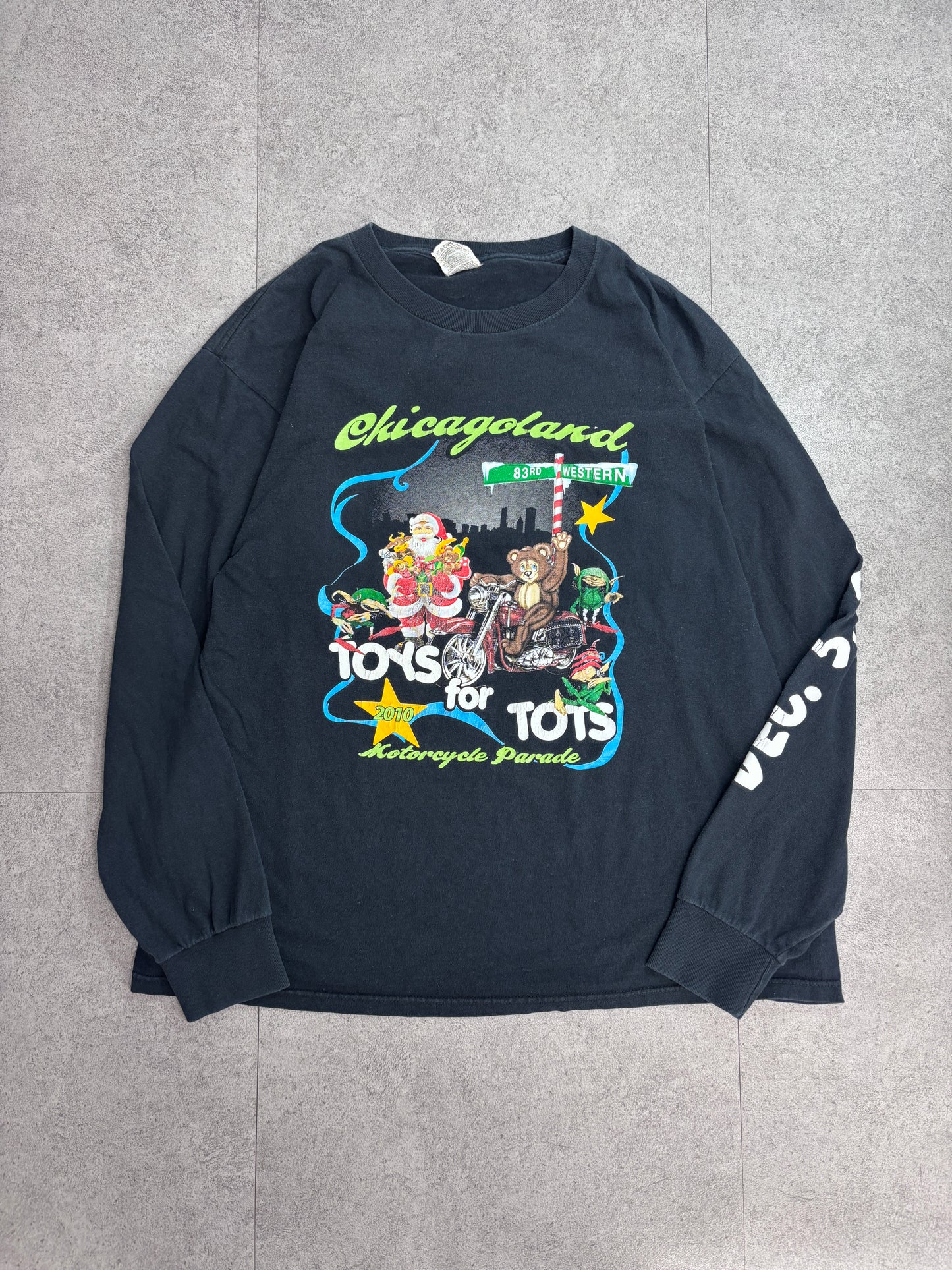 2010年 TOYS for TOTS シカゴランド ロンT ブラック L相当 フェード ボロタグ 企業イベント 長袖Tシャツ/4-14