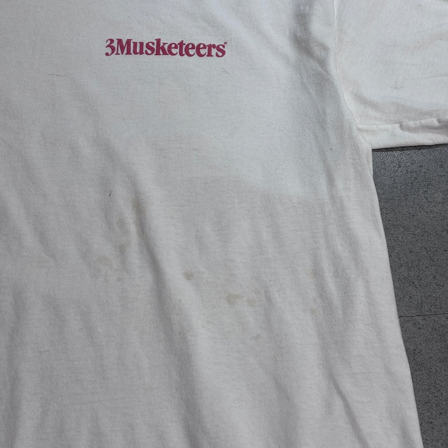 【3Musketeers プリントTシャツ】スリーマスケティアーズ チョコレートバー GILDANボディ XL 企業T 古着/8-6