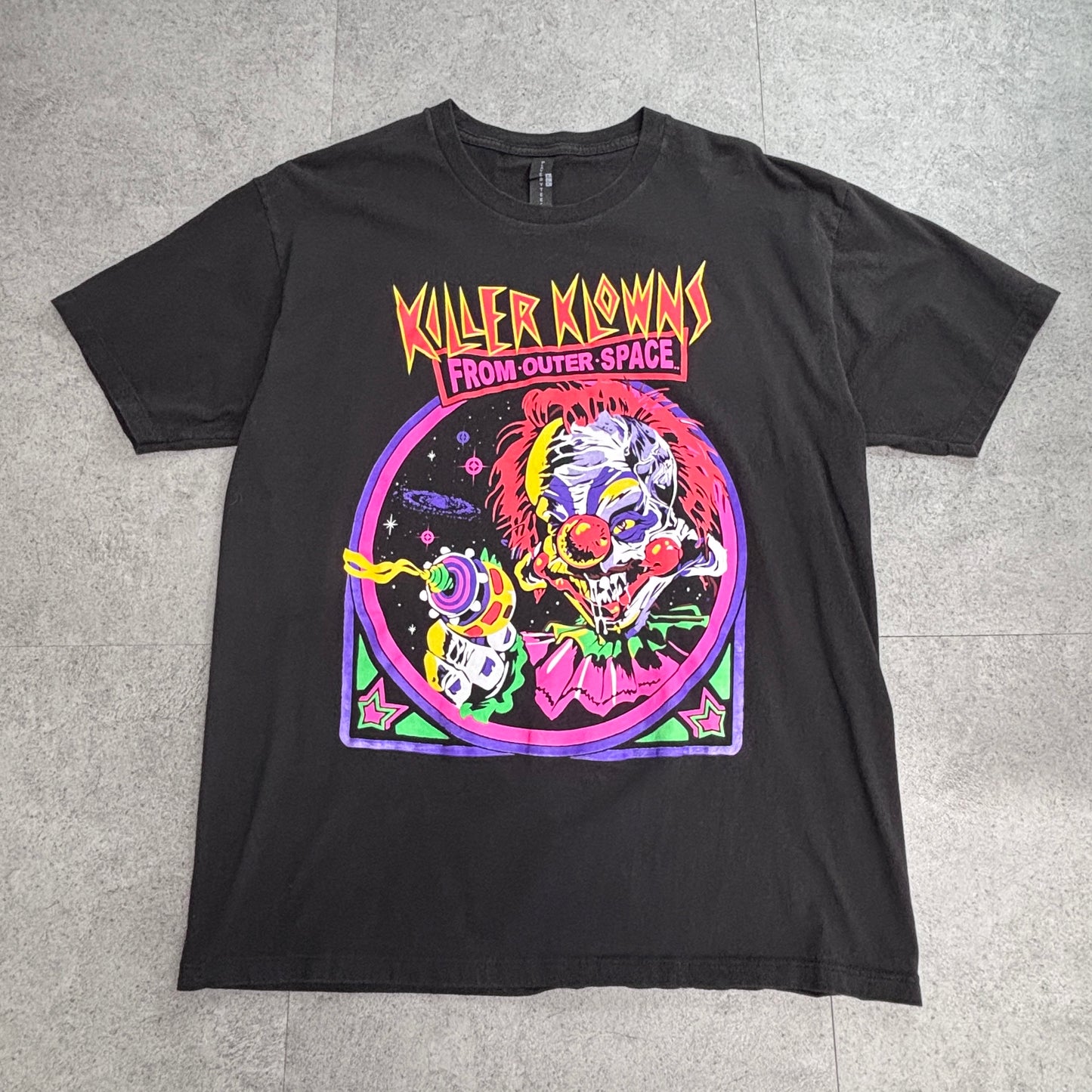 【KILLER KLOWNS FROM OUTER SPACE（キラークラウン）プリントTシャツ】ブラック/7-11