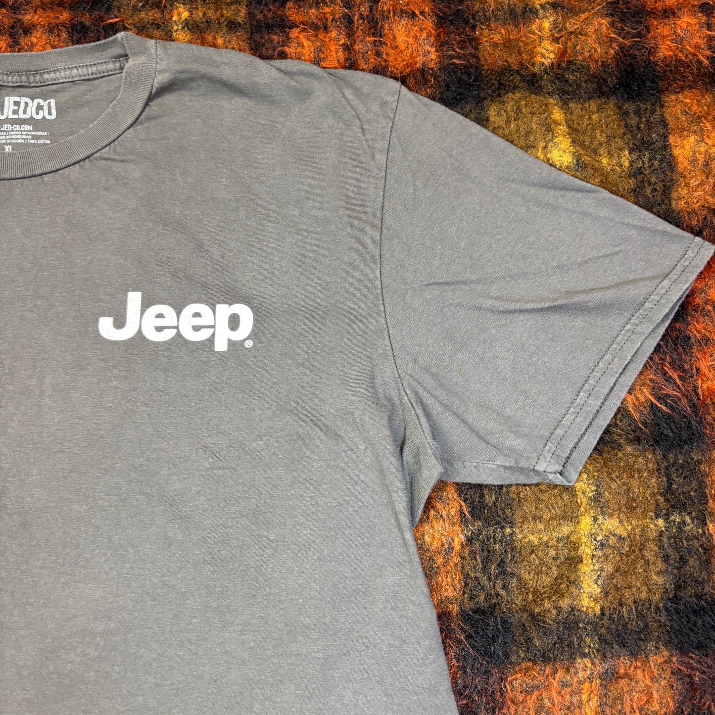 【Jeep公式】ビッグフット オフロードTシャツ｜アウトドア × SUVグラフィック