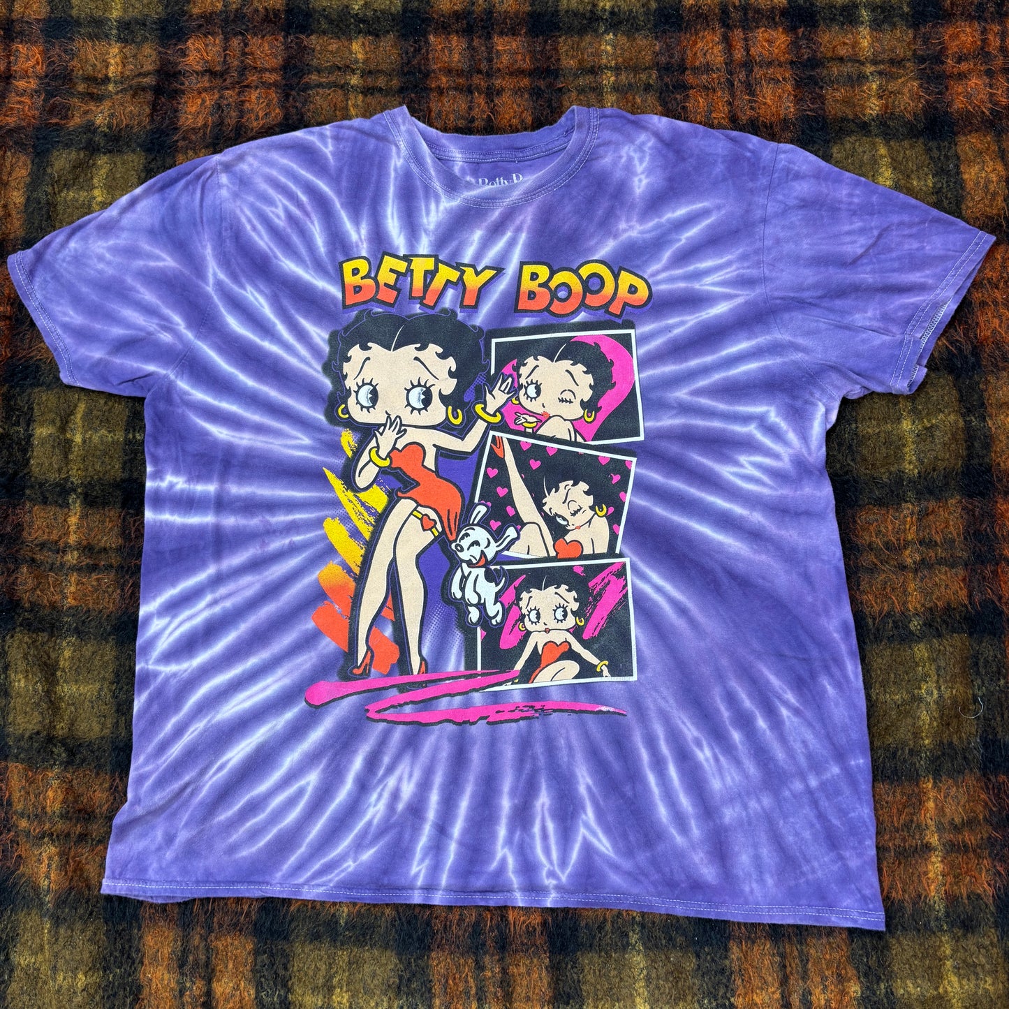 【Betty Boop】タイダイTシャツ｜アメリカンレトロ × パープル グラフィックキャラT