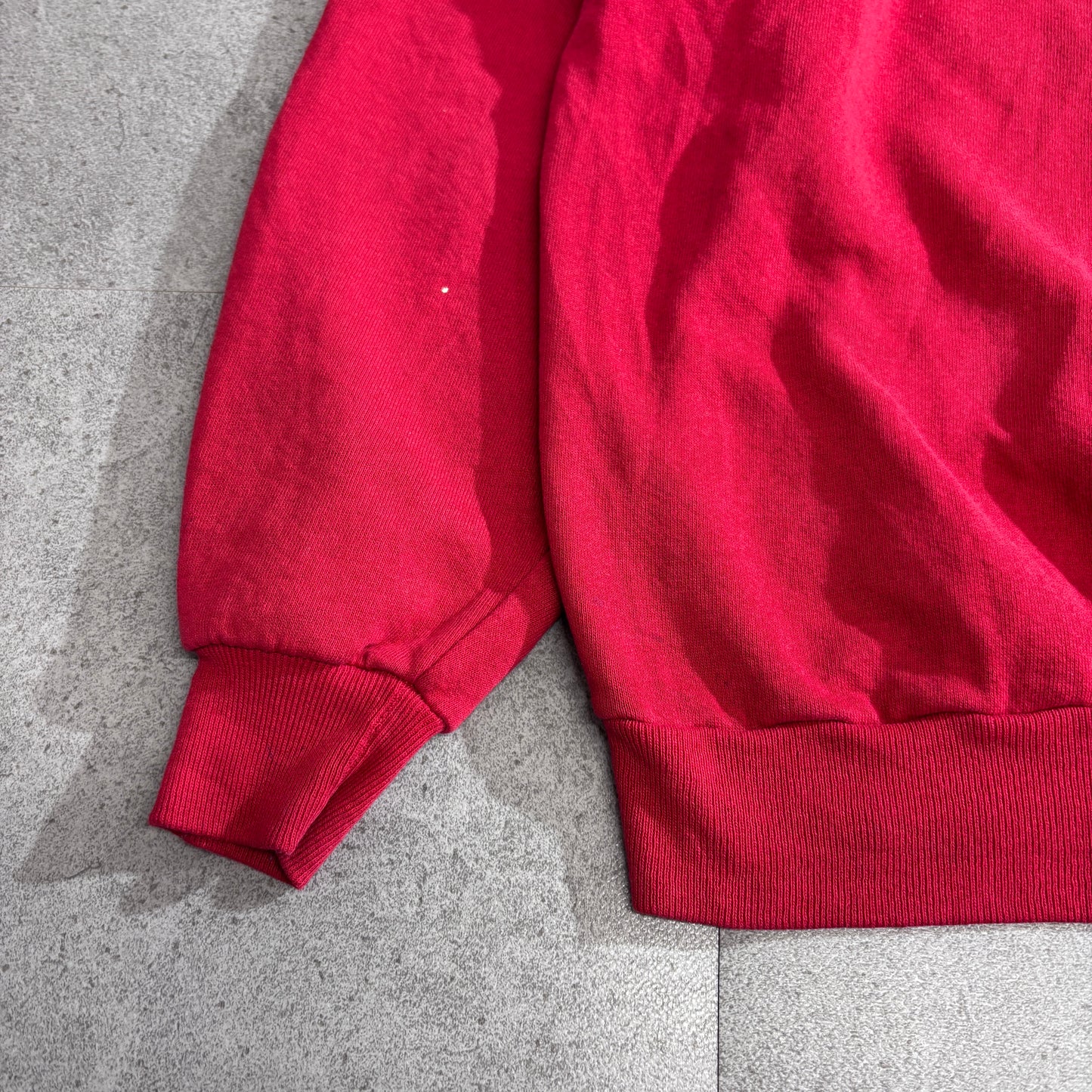 Mickey Unlimited / ミッキーマウス スウェット / MADE IN USA / Velva Sheen / 赤 レッド / クルーネック / XL/2-55
