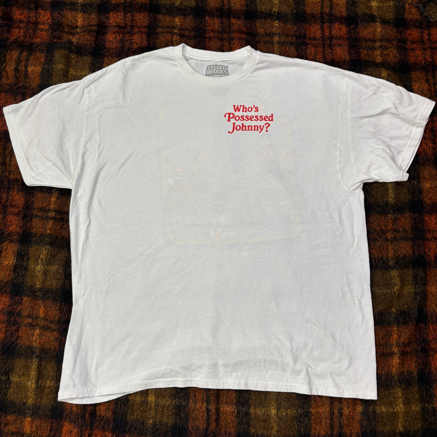 【Steven Rhodes】Who’s Possessed Johnny? ホラー風ヴィンテージTシャツ｜ユーモア × ブラックジョーク × アートT