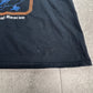【Steven Rhodes ADOPT A FAMILIAR “Black Magic Animal Rescue” プリントTシャツ】ブラック XL/7-12