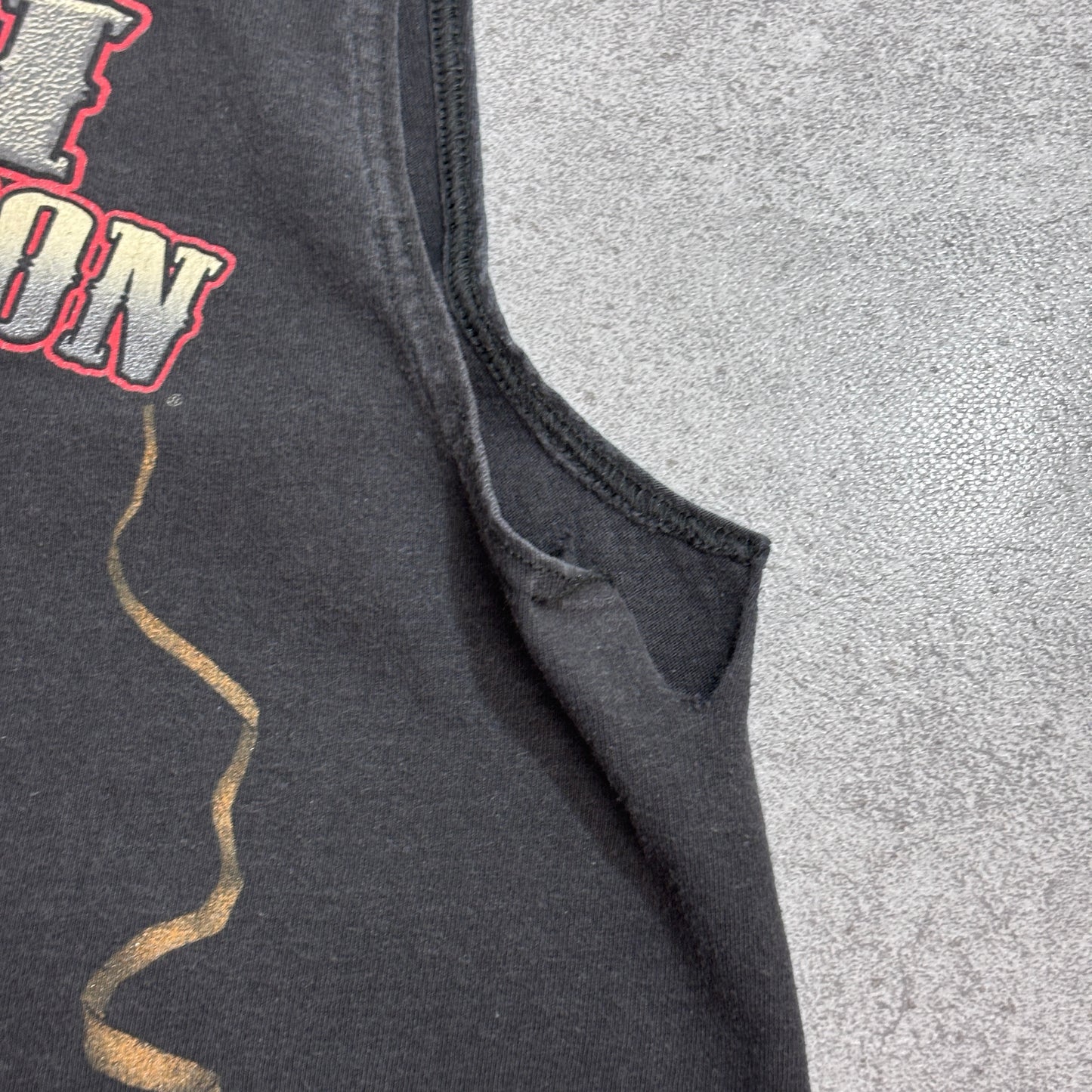 【HARLEY-DAVIDSON ノースリーブTシャツ】KAUAI HAWAII / 2011コピーライト / ブラック/7-84