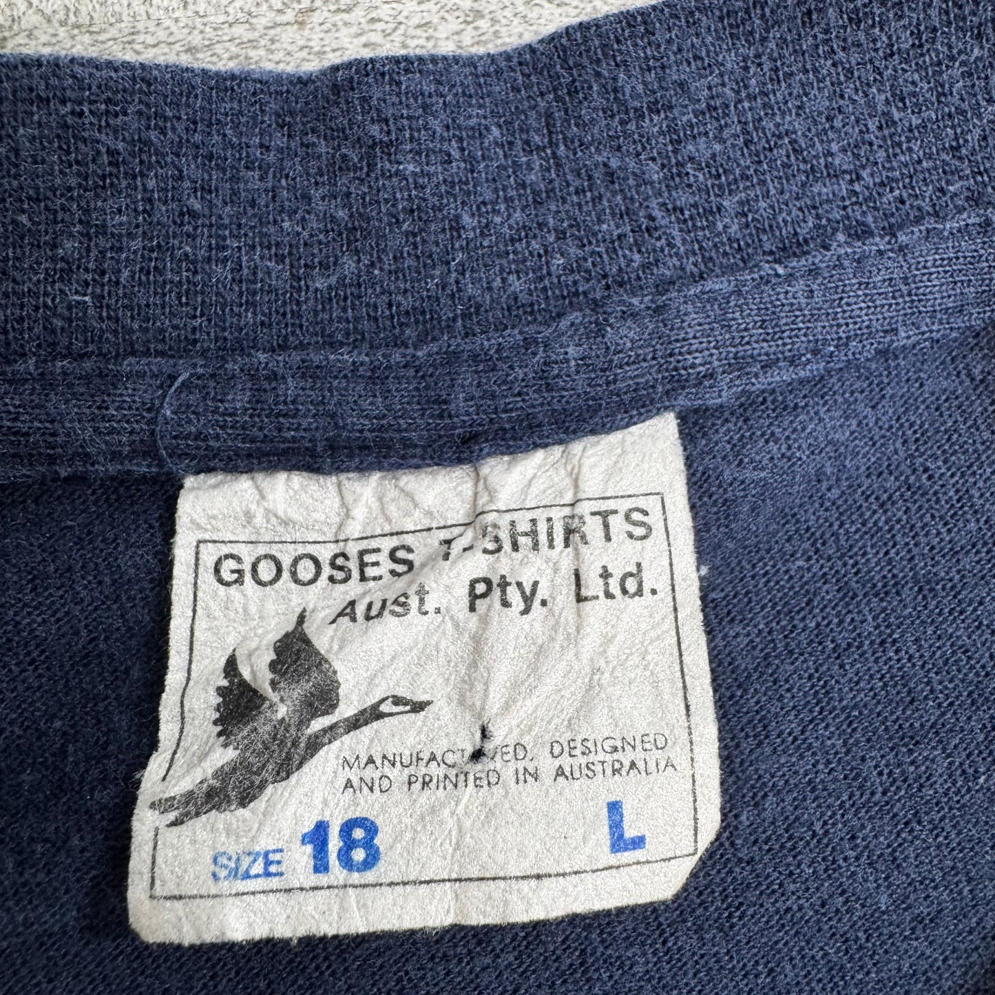 【オーストラリア Koala Habitat コアラ アニマルプリントTシャツ】オーストラリア製 / Koala / ネイビー / GOOSES T-SHIRTS/7-64