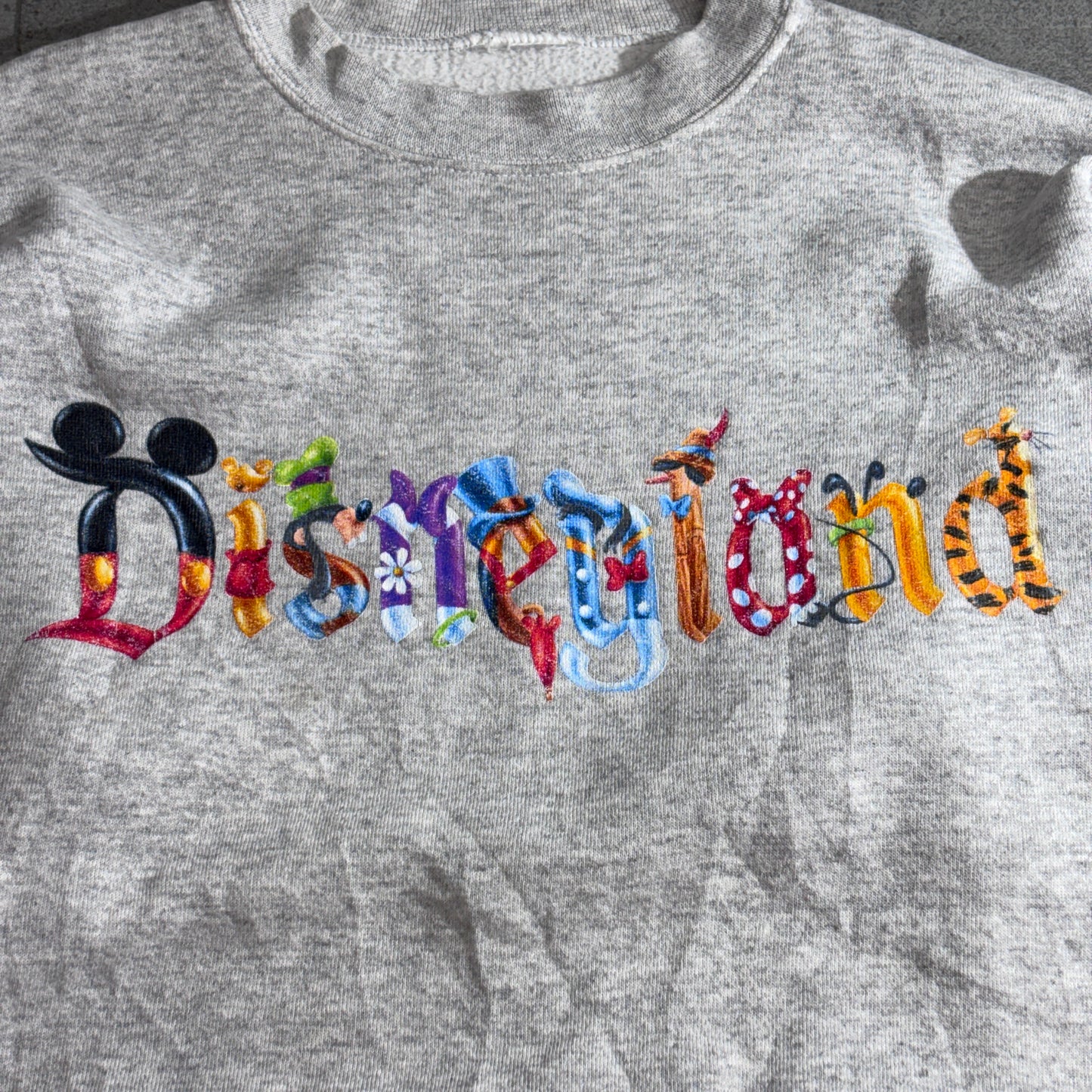 【Disneyland 刺繍スウェット L相当】グレー クルーネック ヴィンテージ/2-87