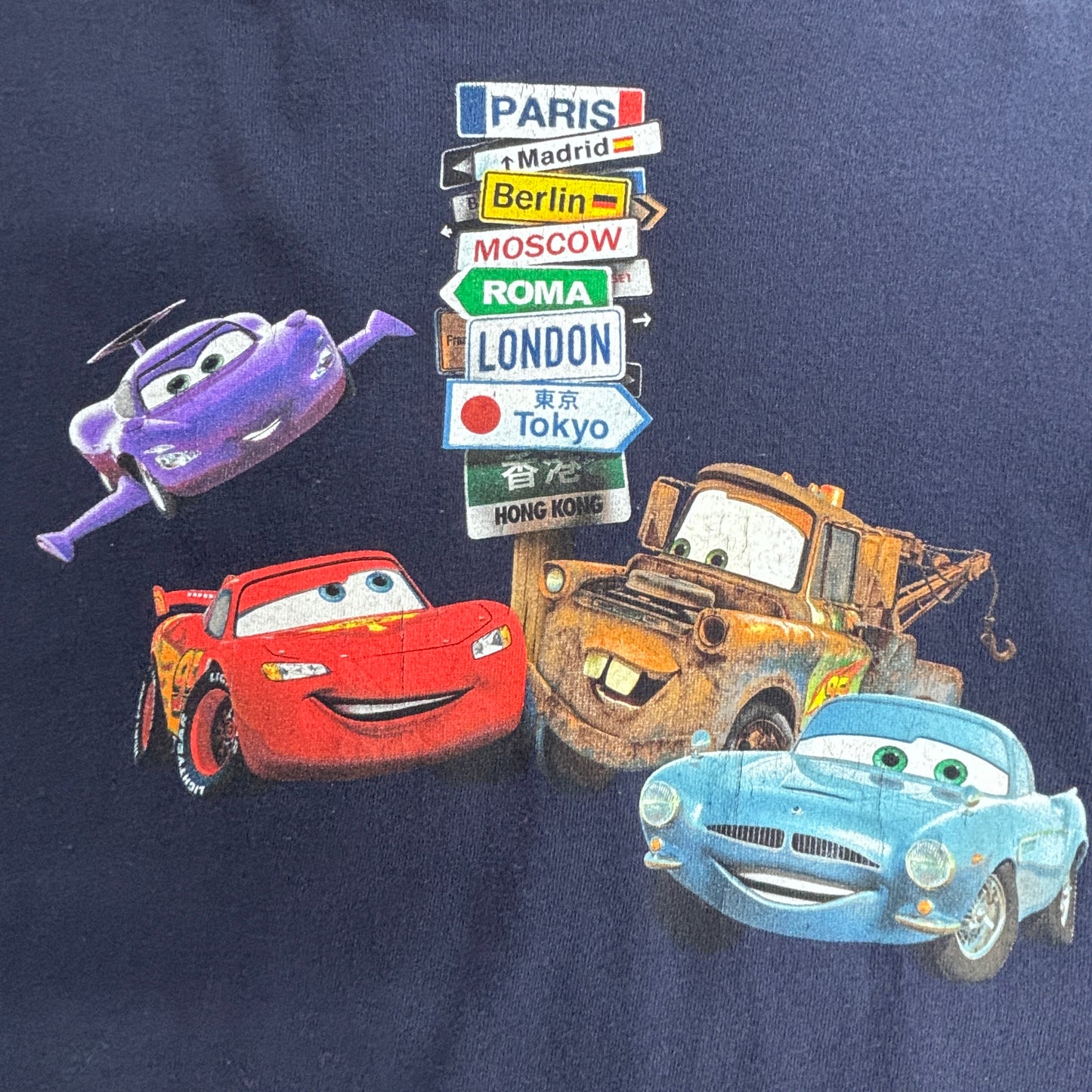 【Disney PIXAR Cars 2（ディズニー・ピクサー カーズ2）プリントTシャツ】ワールドグランプリ キャラクタープリントTシャツ ネイビー/7-32